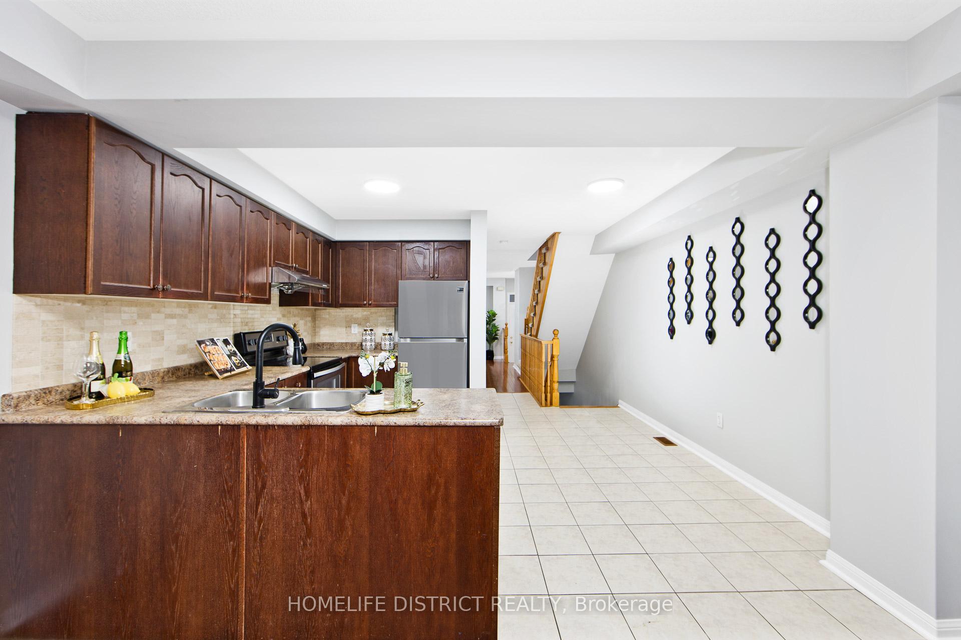Photo 10 of 77 Coyote Crescent, Scarborough, Rouge — HOMEH