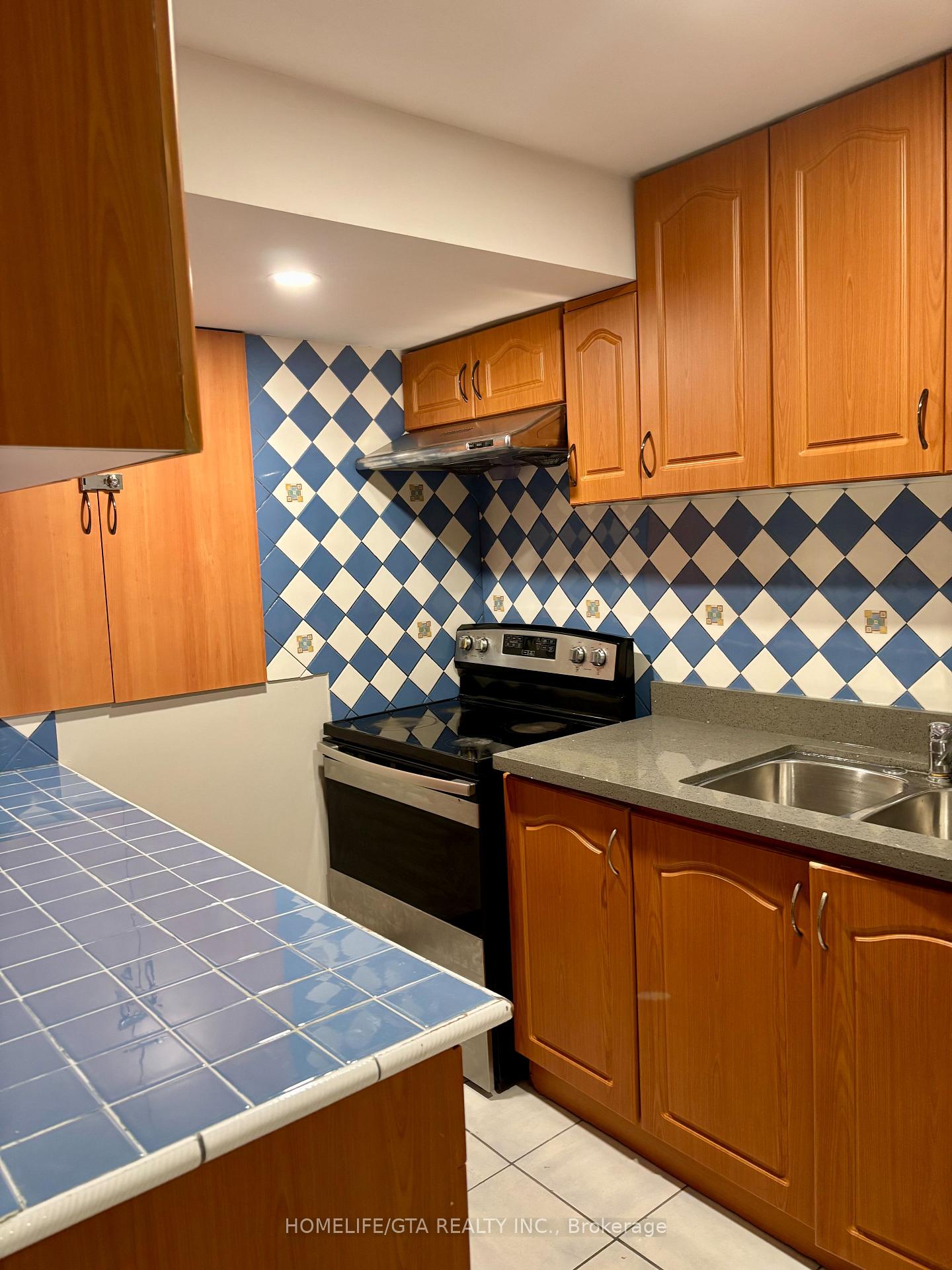 Photo 10 of 40 Bobolink Avenue, Scarborough, Rouge — HOMEH