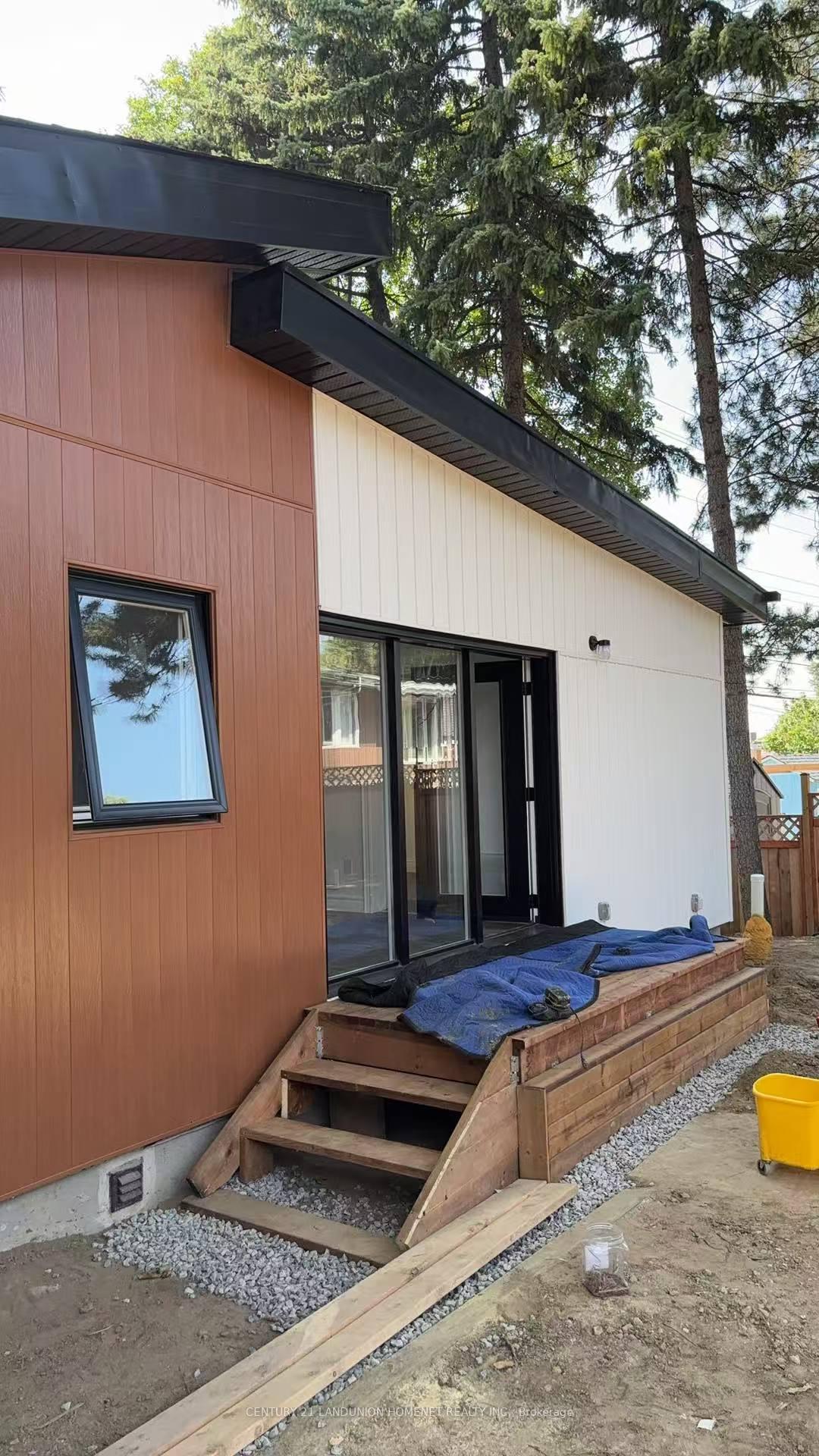 Front of Unit Garden Suite, 30 Oakley Boulevard
