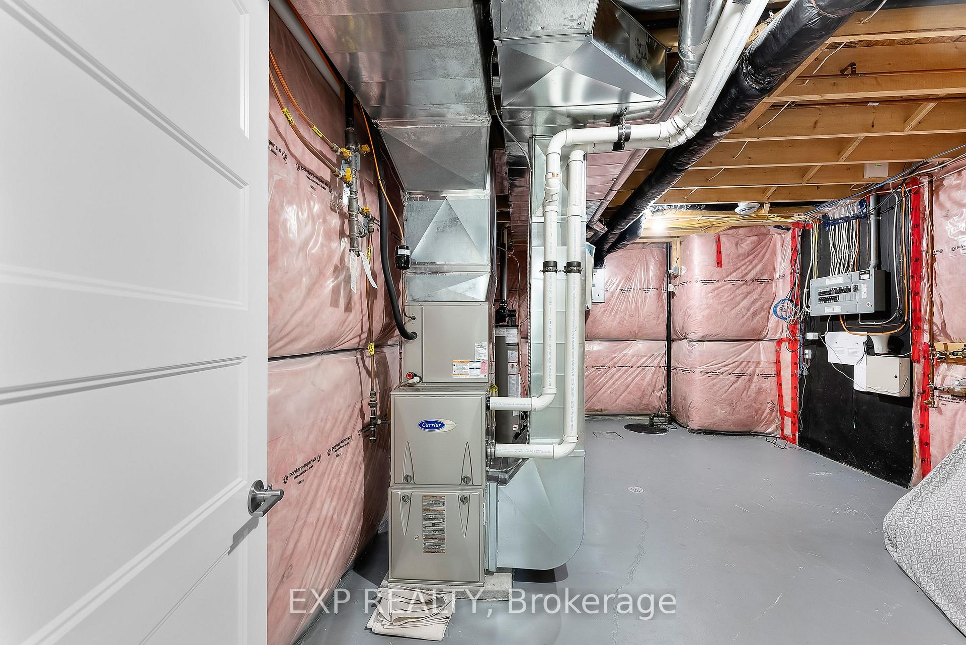 Photo 36 of 6 Eastman Gateway, Thorold, Hurricane/Merrittville — HOMEH