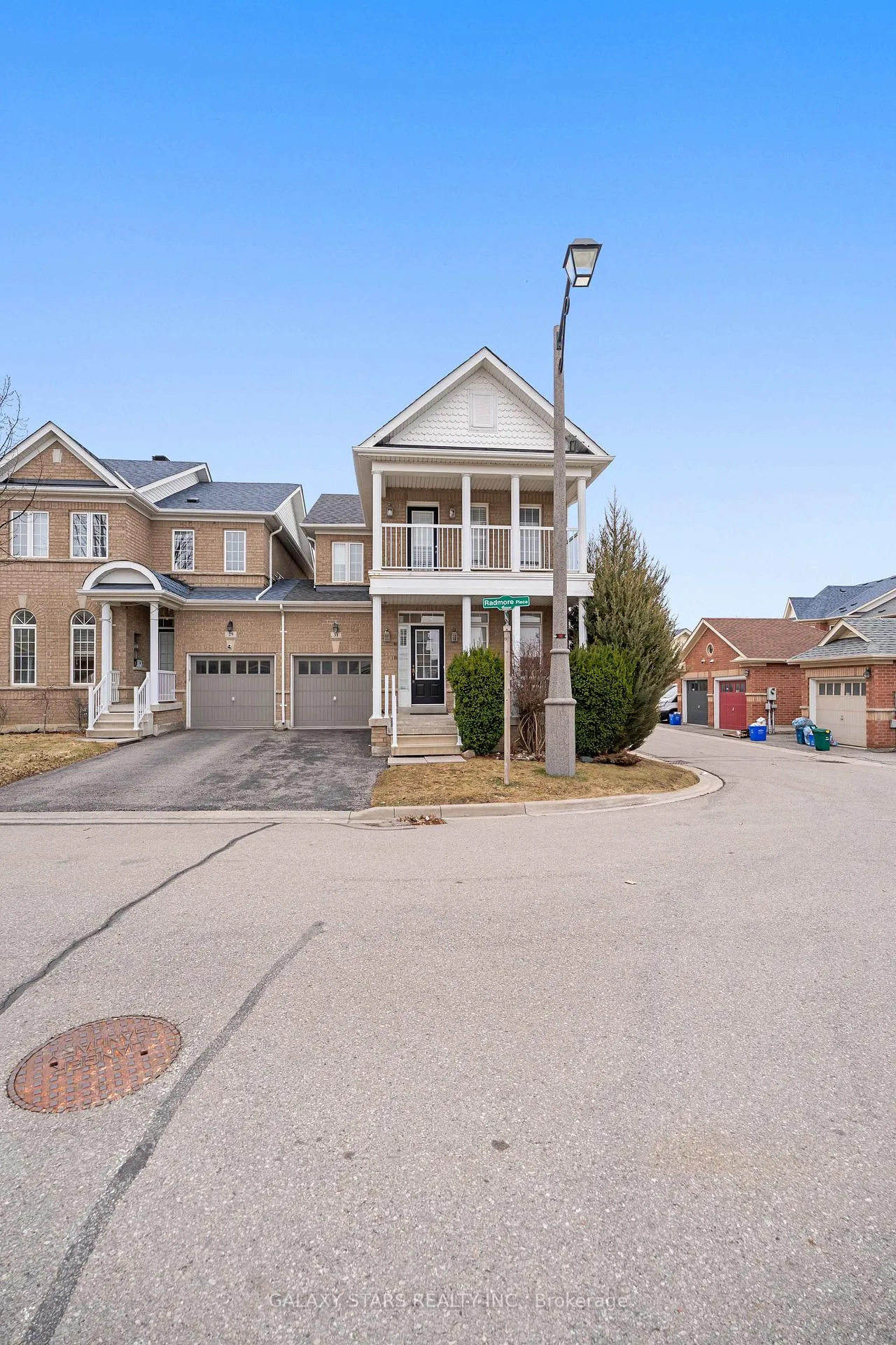 Photo 2 of 31 Radmore Place, Markham, Box Grove — HOMEH