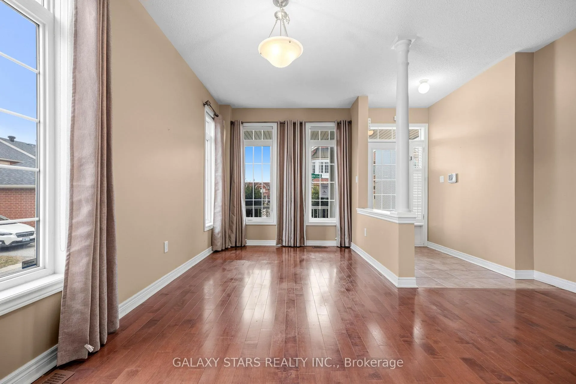 Photo 8 of 31 Radmore Place, Markham, Box Grove — HOMEH