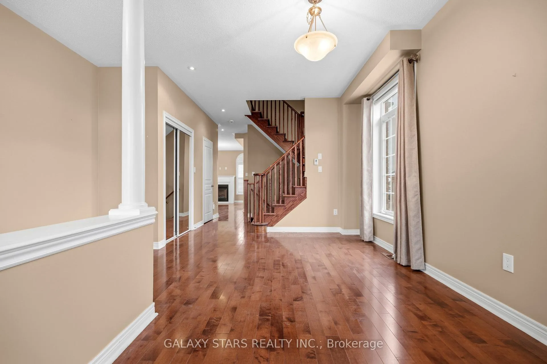 Photo 9 of 31 Radmore Place, Markham, Box Grove — HOMEH