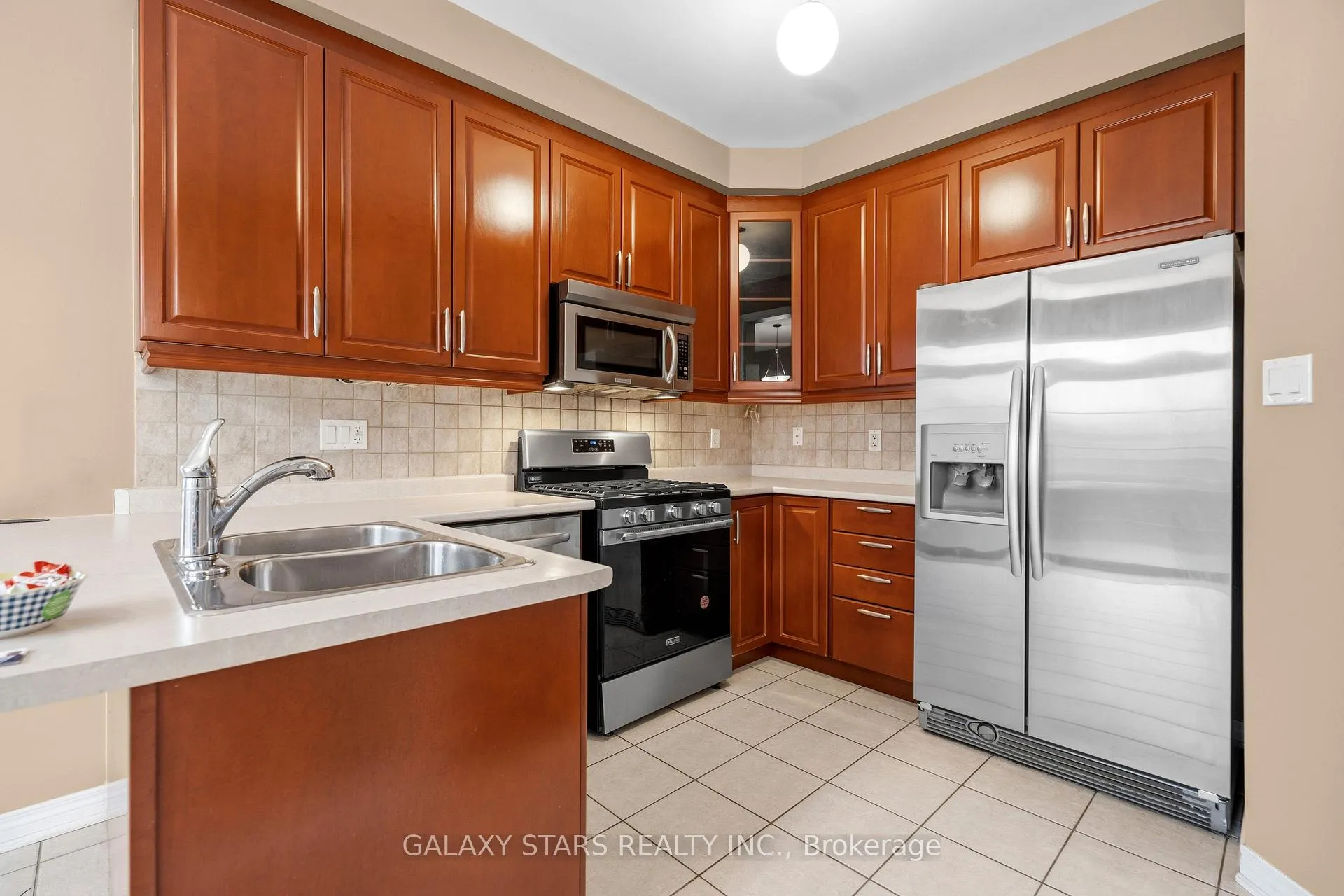Photo 15 of 31 Radmore Place, Markham, Box Grove — HOMEH