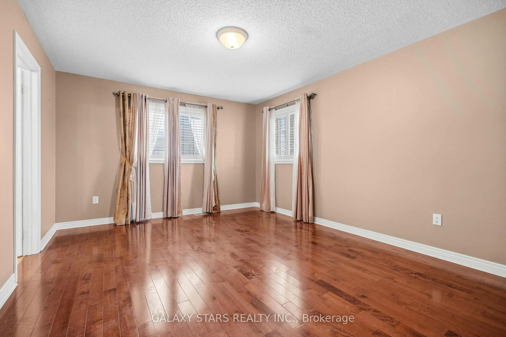 Photo 19 of 31 Radmore Place, Markham, Box Grove — HOMEH