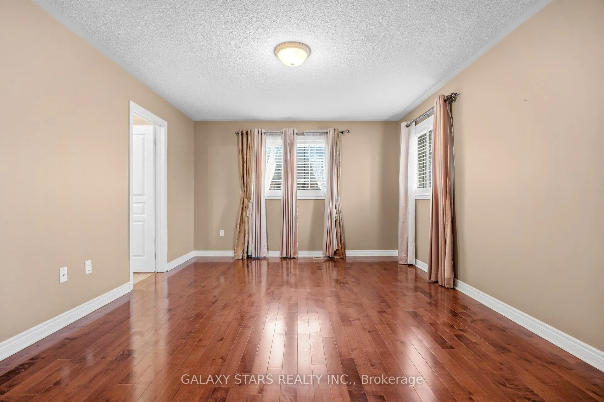Photo 21 of 31 Radmore Place, Markham, Box Grove — HOMEH