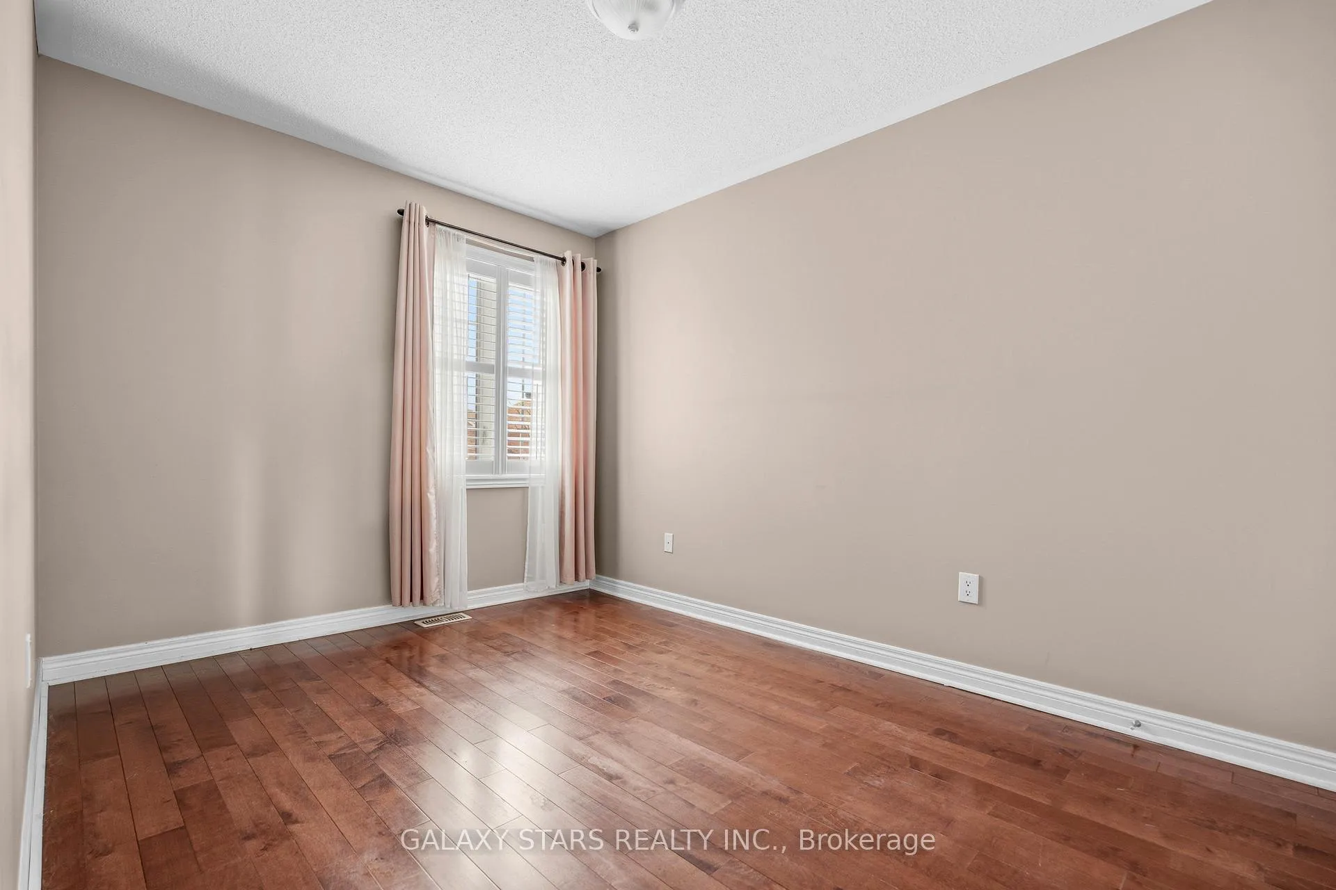 Photo 26 of 31 Radmore Place, Markham, Box Grove — HOMEH