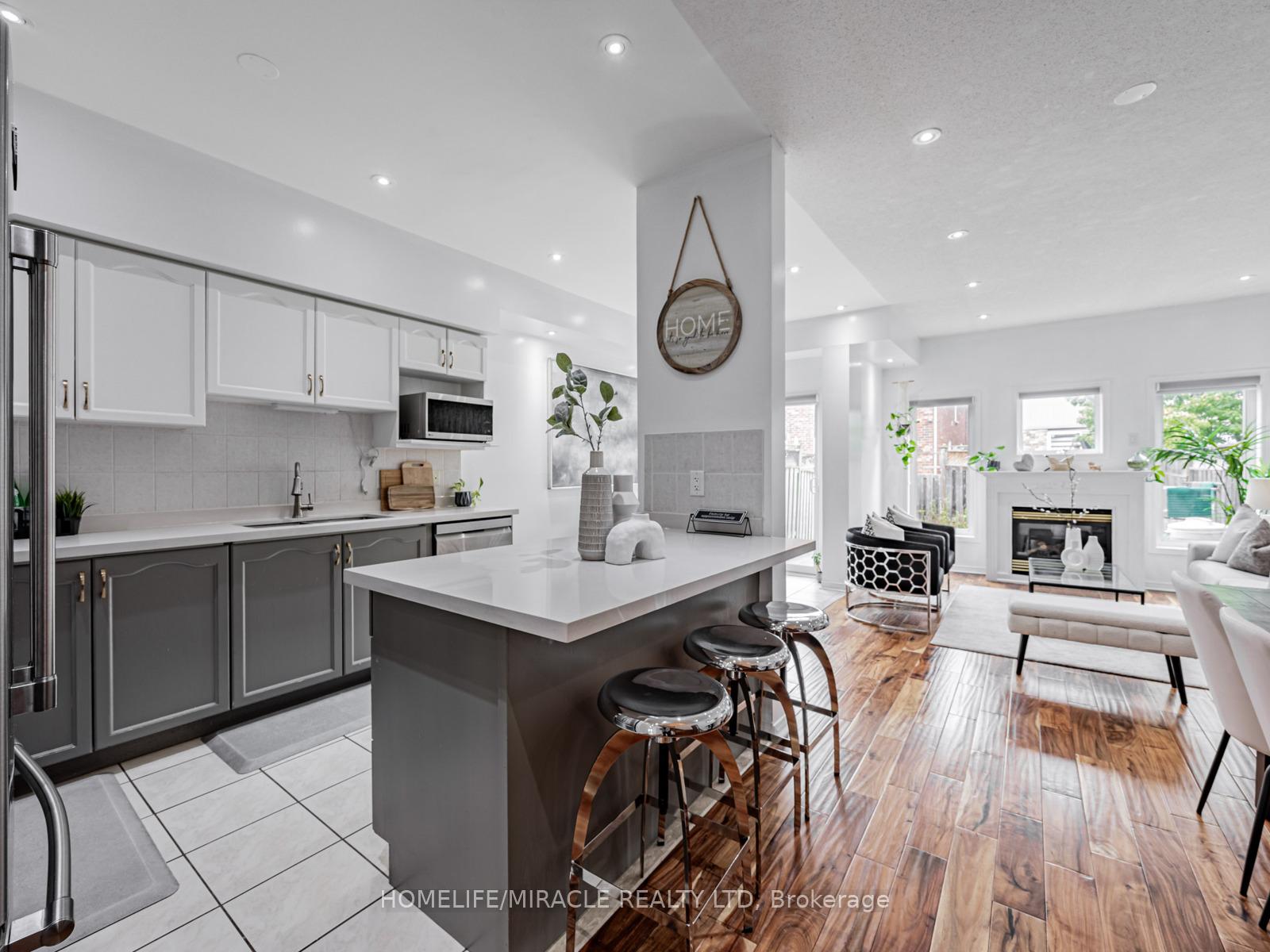 Photo 6 of 172 Gristone Crescent, Scarborough, Rouge — HOMEH
