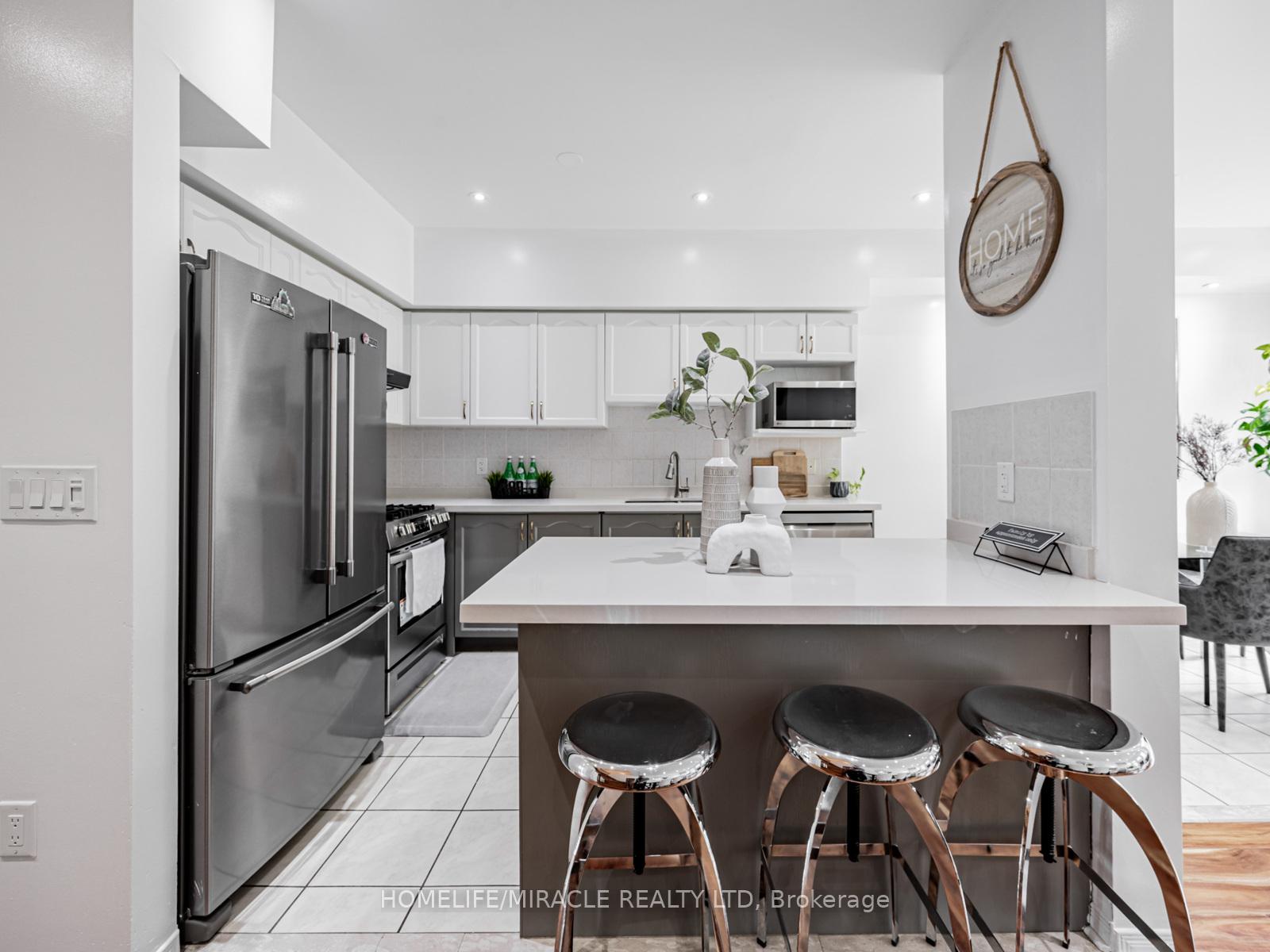 Photo 7 of 172 Gristone Crescent, Scarborough, Rouge — HOMEH