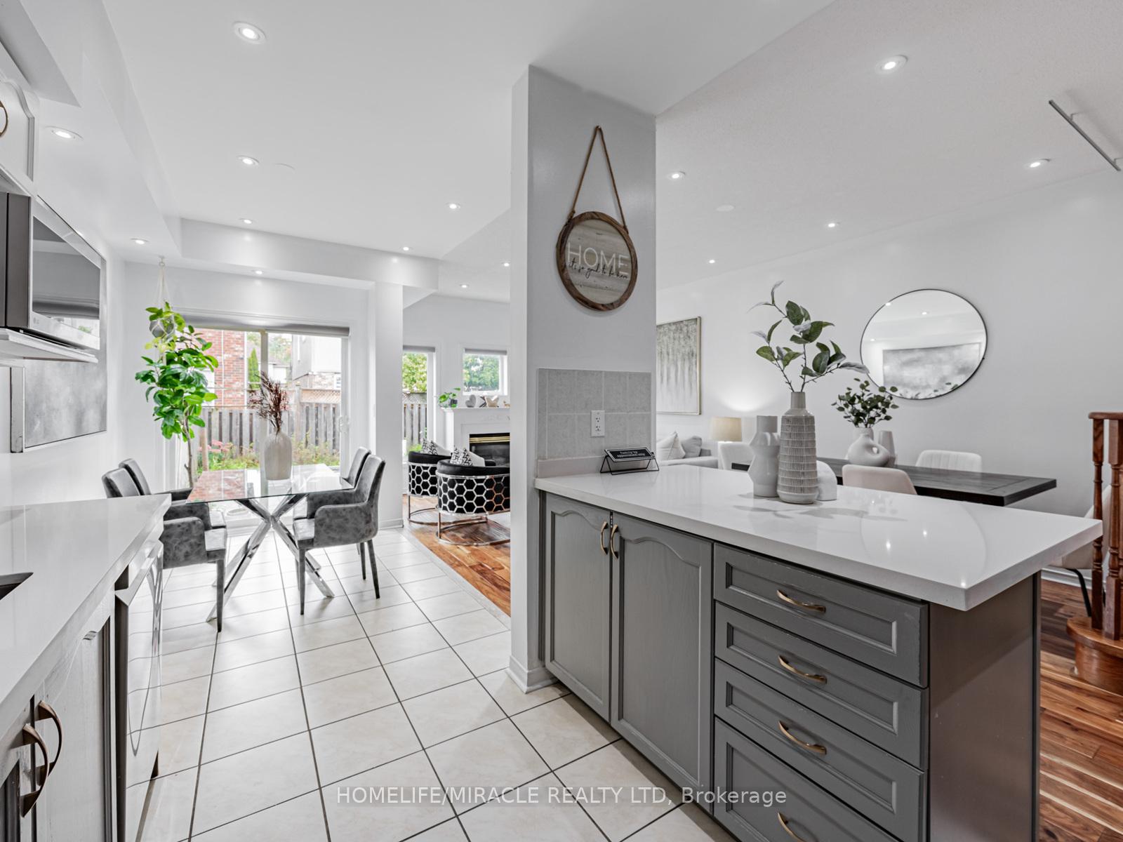 Photo 8 of 172 Gristone Crescent, Scarborough, Rouge — HOMEH