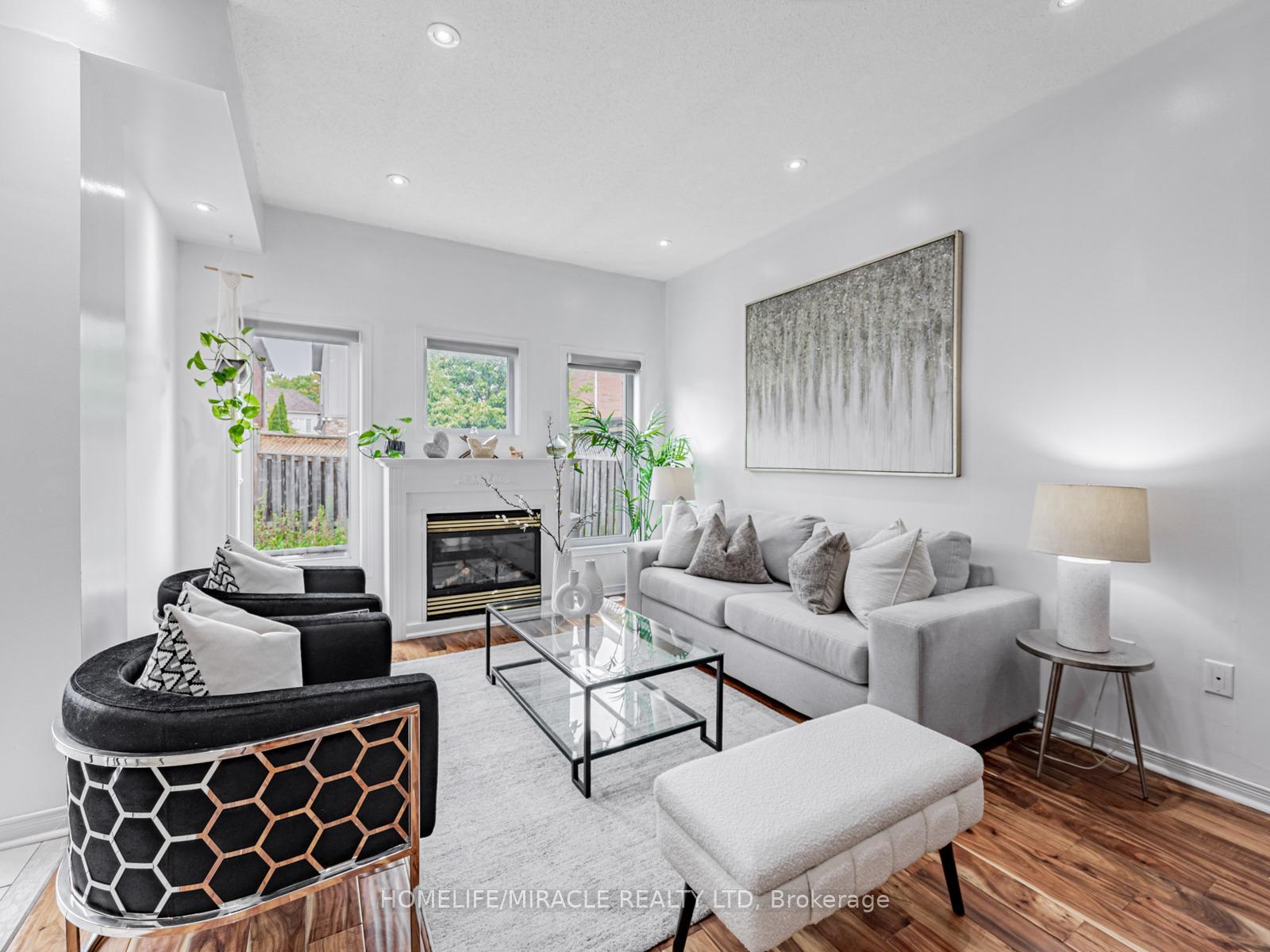 Photo 12 of 172 Gristone Crescent, Scarborough, Rouge — HOMEH