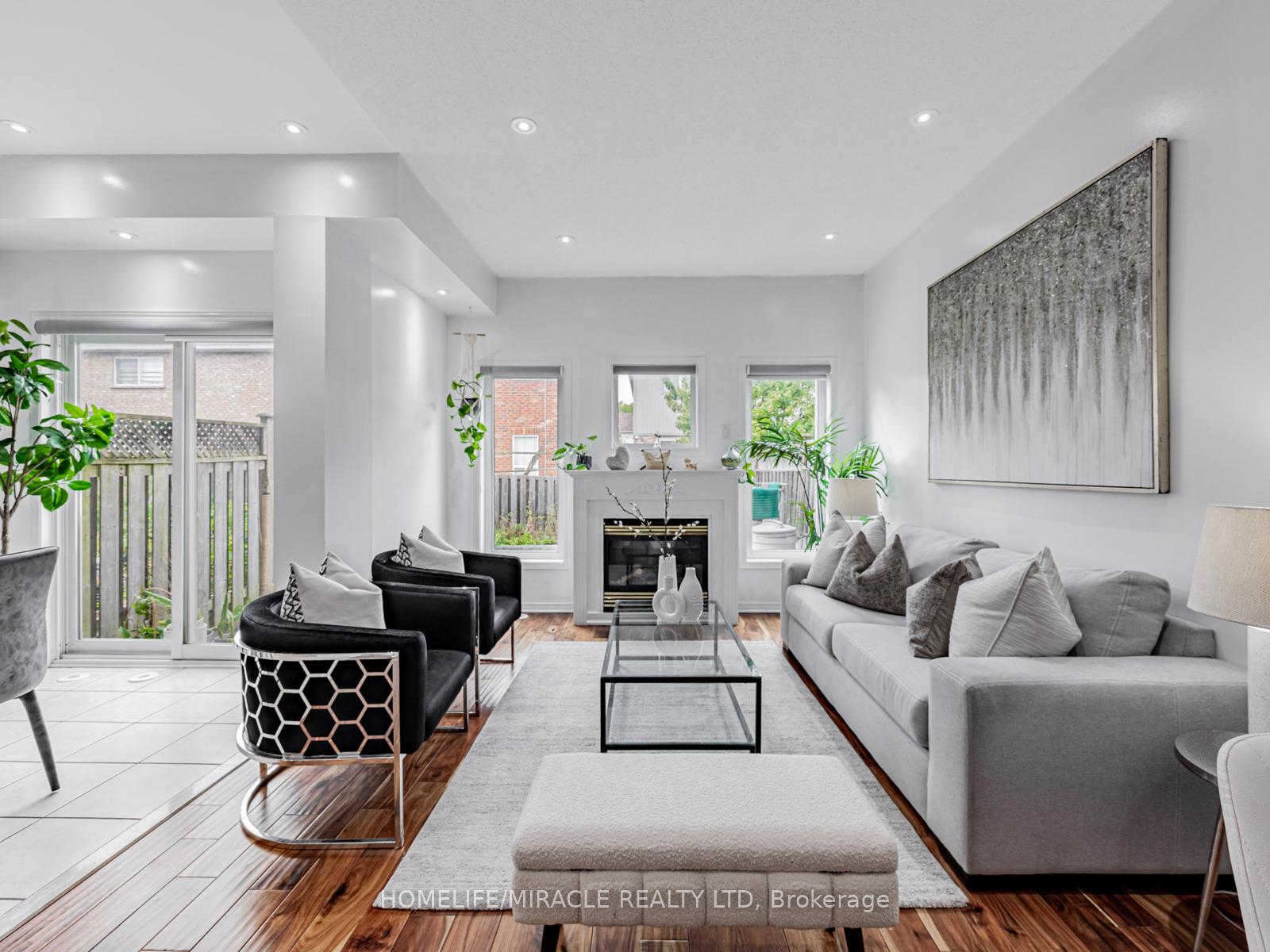 Photo 13 of 172 Gristone Crescent, Scarborough, Rouge — HOMEH
