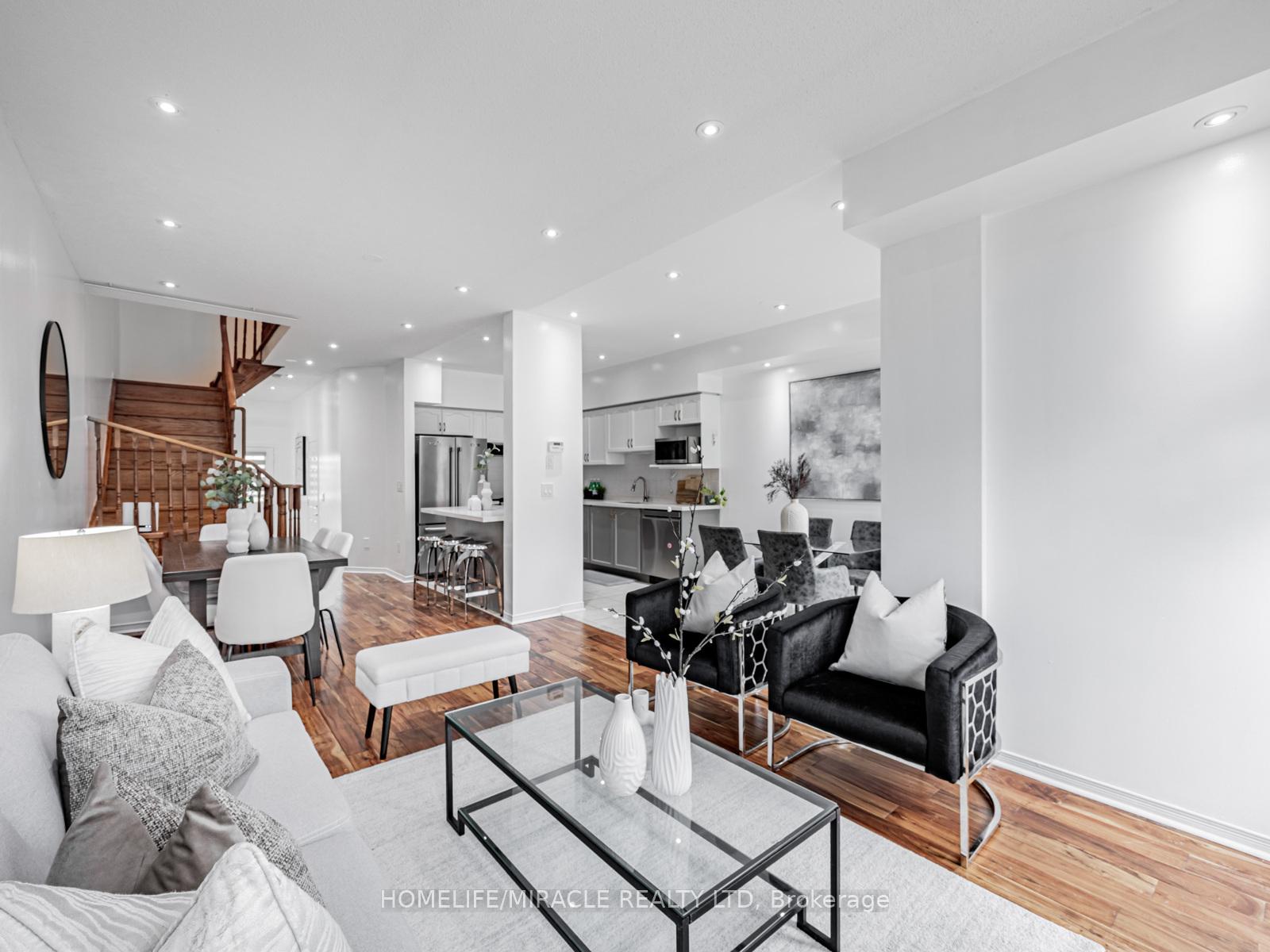 Photo 15 of 172 Gristone Crescent, Scarborough, Rouge — HOMEH