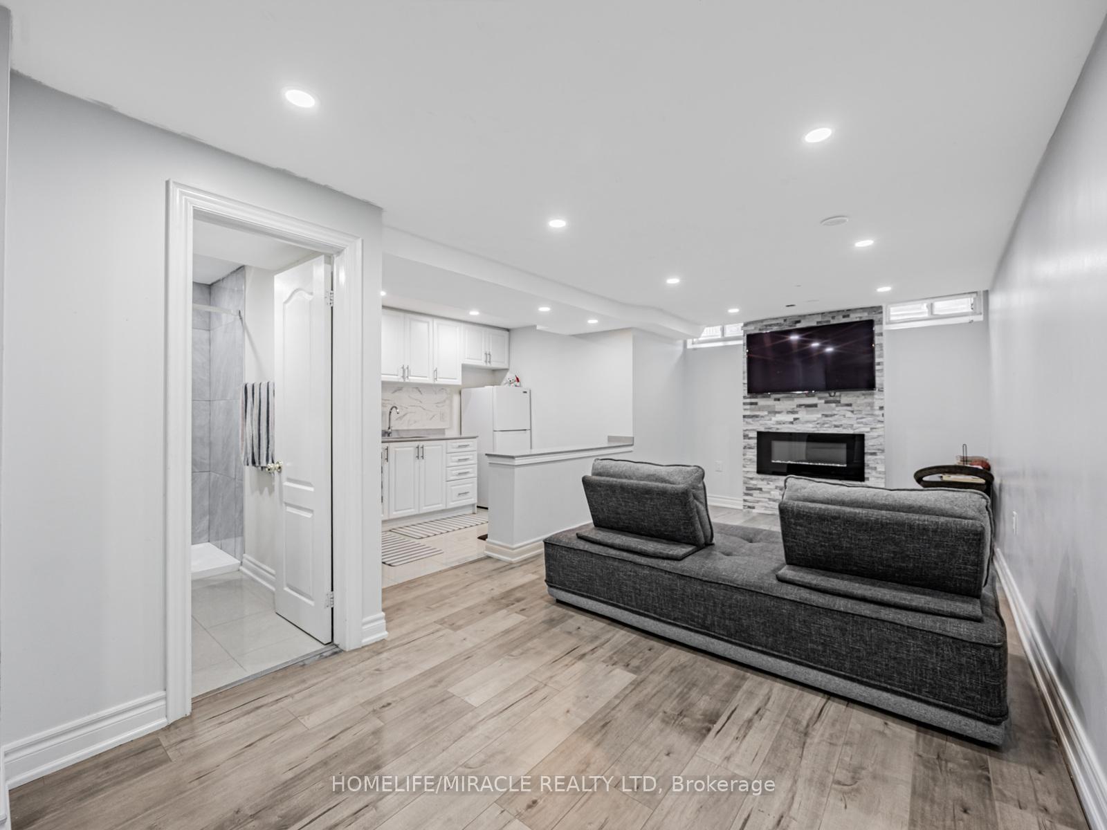 Photo 28 of 172 Gristone Crescent, Scarborough, Rouge — HOMEH