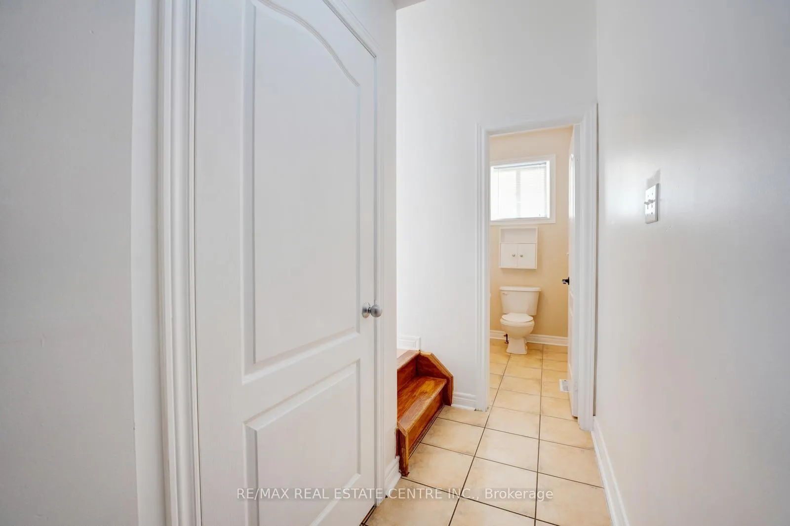 Photo 17 of 9 Dolce Crescent, Vaughan, Vellore Village — HOMEH