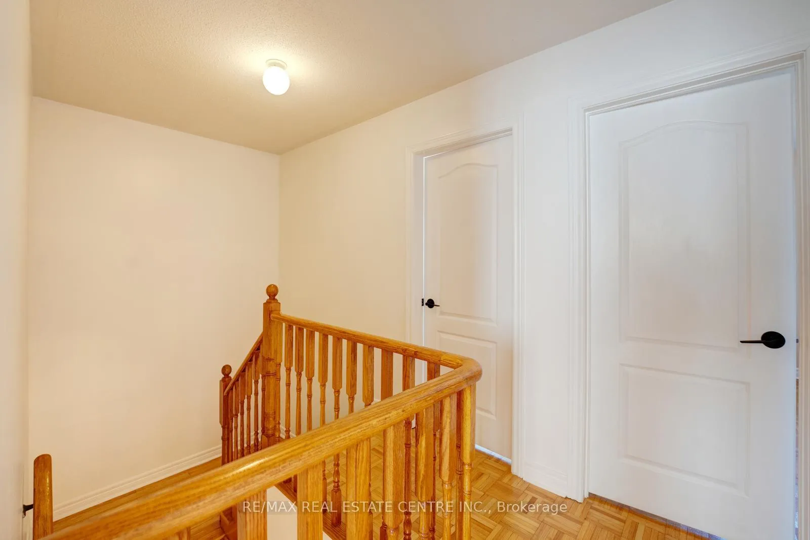 Photo 20 of 9 Dolce Crescent, Vaughan, Vellore Village — HOMEH
