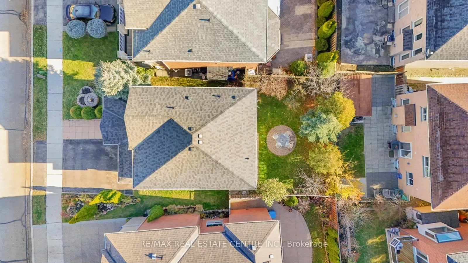 Photo 35 of 9 Dolce Crescent, Vaughan, Vellore Village — HOMEH