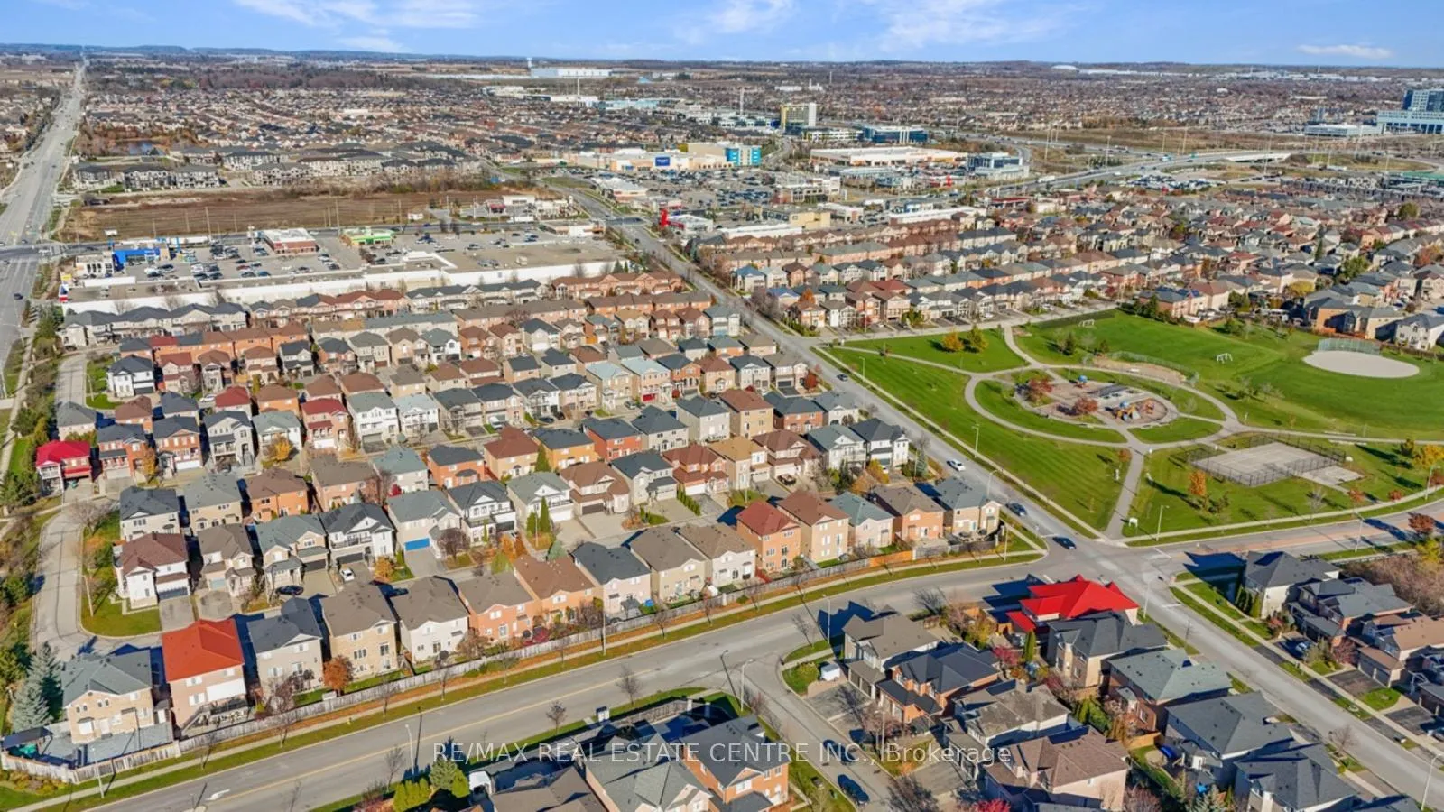 Photo 36 of 9 Dolce Crescent, Vaughan, Vellore Village — HOMEH