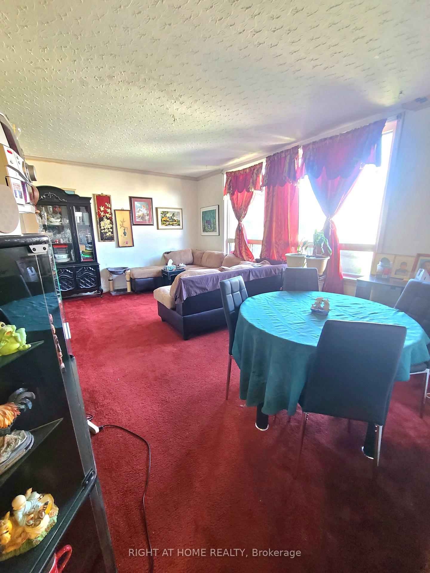Photo 3 of 1477 Danforth Road, Scarborough, Bendale — HOMEH