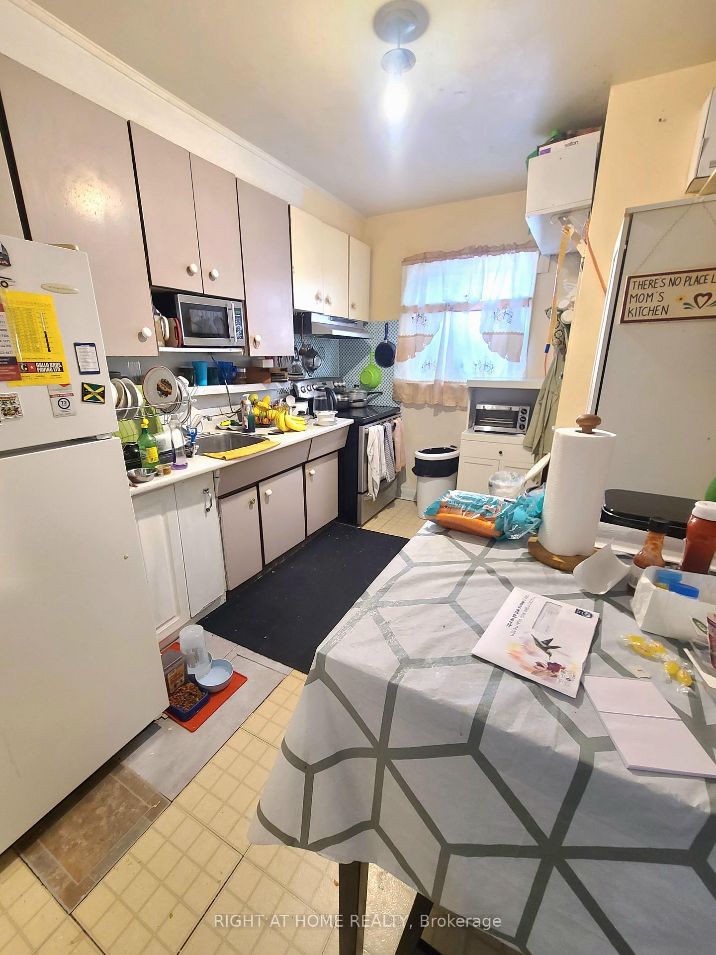 Photo 4 of 1477 Danforth Road, Scarborough, Bendale — HOMEH