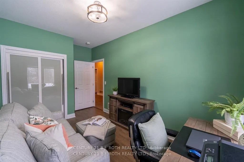 Photo 21 of 251 Lucy Lane, Orillia — HOMEH