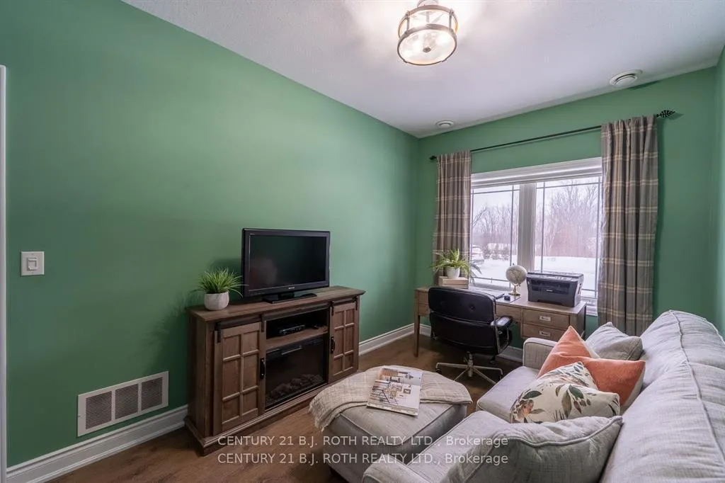 Photo 22 of 251 Lucy Lane, Orillia — HOMEH