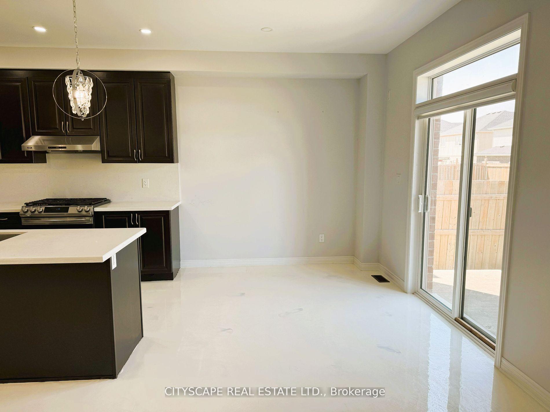 Photo 10 of 40 Sparkle Drive, Thorold, Rolling Meadows — HOMEH