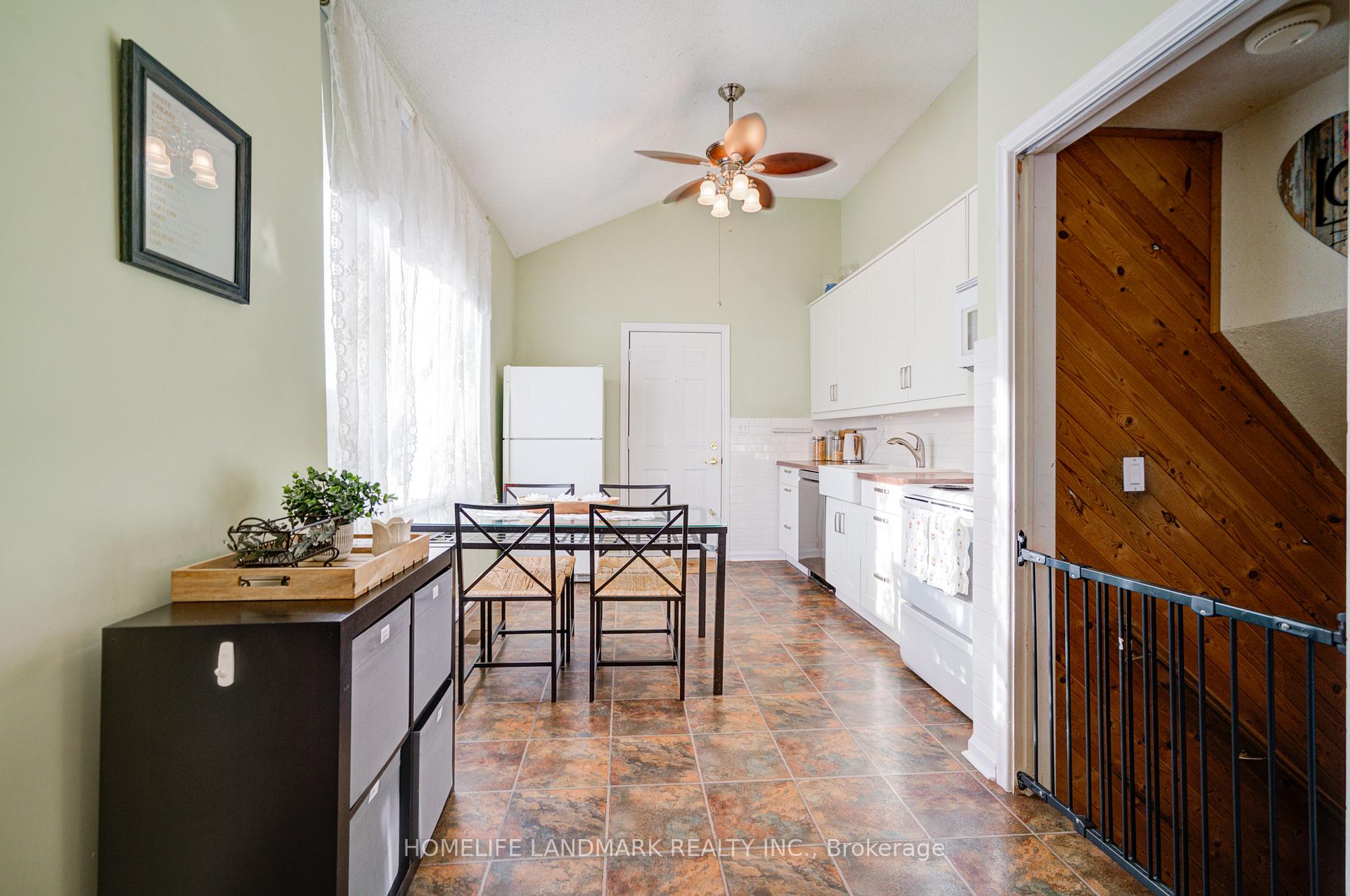 Photo 5 of 35 Benshire Drive, Scarborough, Woburn — HOMEH