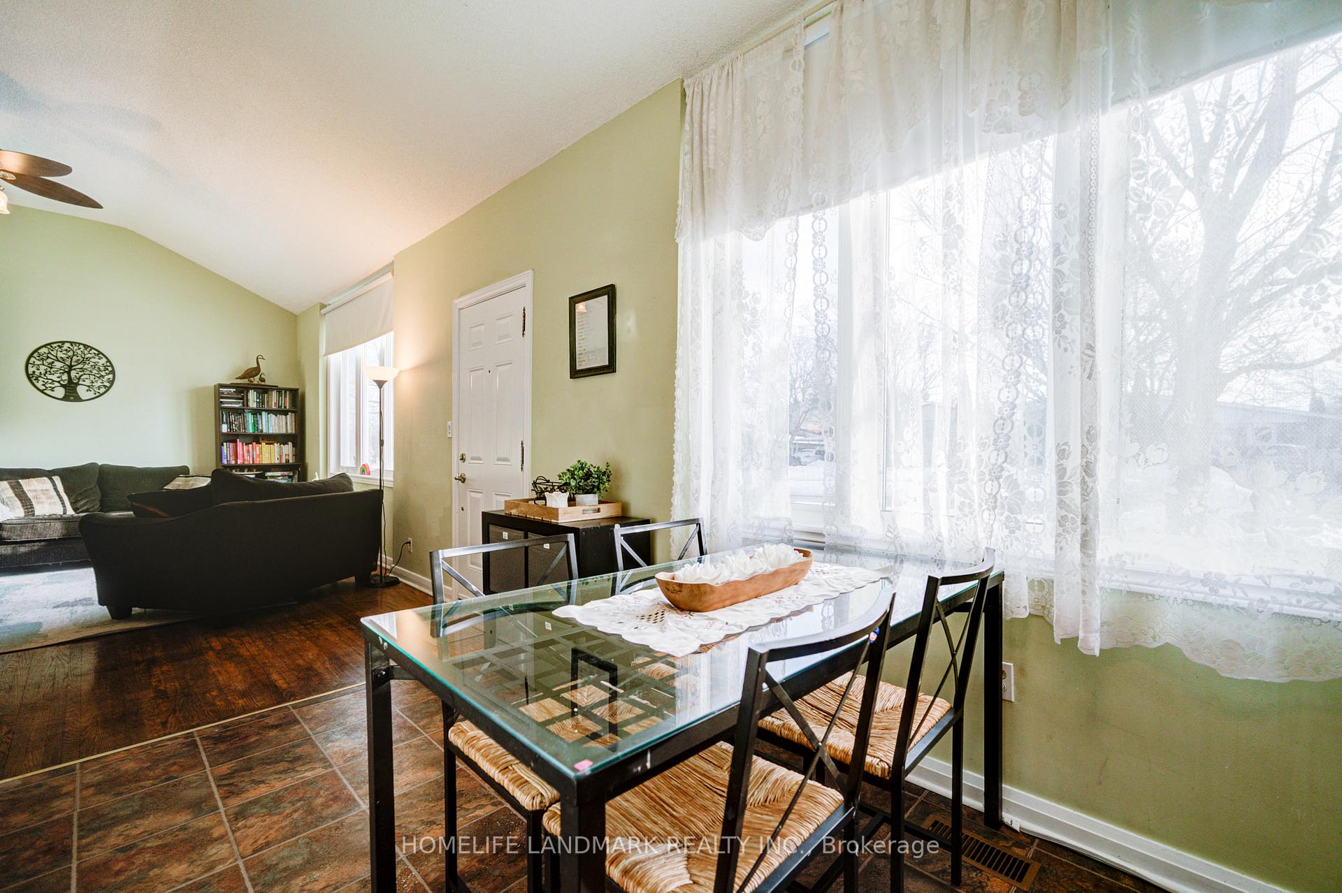 Photo 9 of 35 Benshire Drive, Scarborough, Woburn — HOMEH