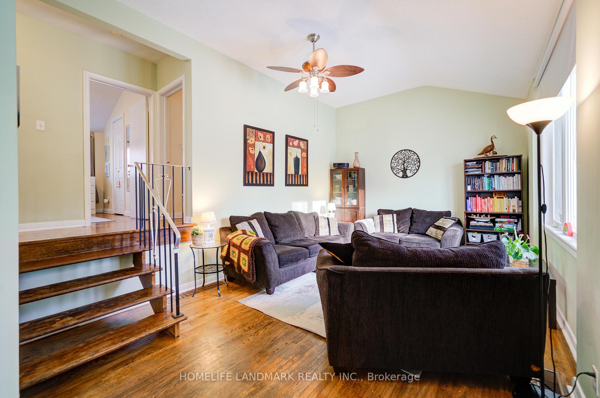 Photo 10 of 35 Benshire Drive, Scarborough, Woburn — HOMEH