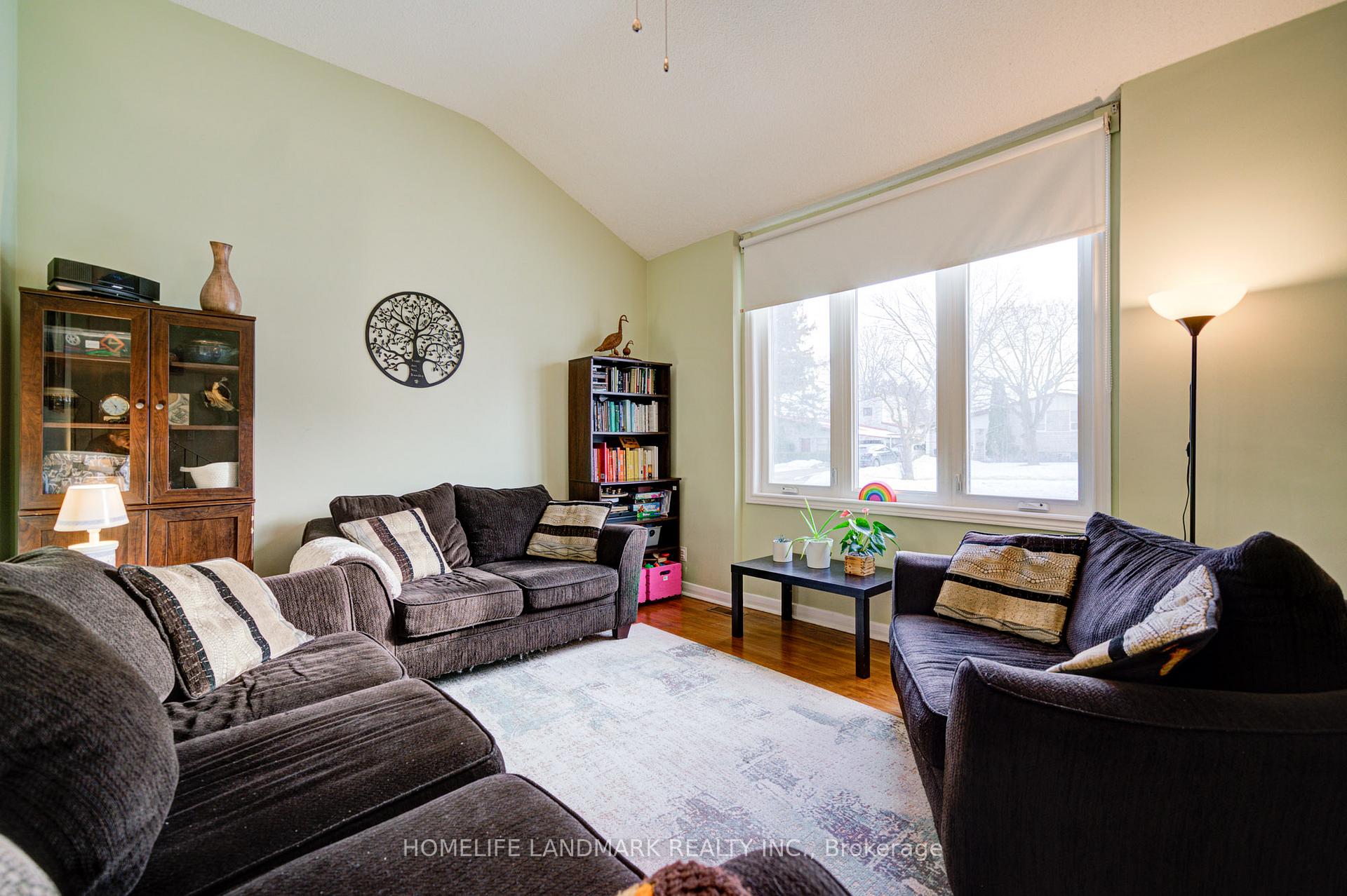 Photo 11 of 35 Benshire Drive, Scarborough, Woburn — HOMEH