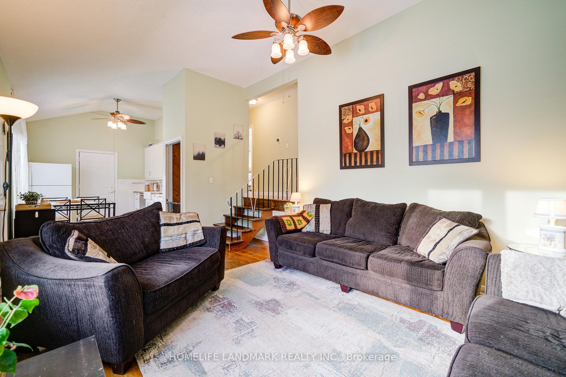 Photo 12 of 35 Benshire Drive, Scarborough, Woburn — HOMEH