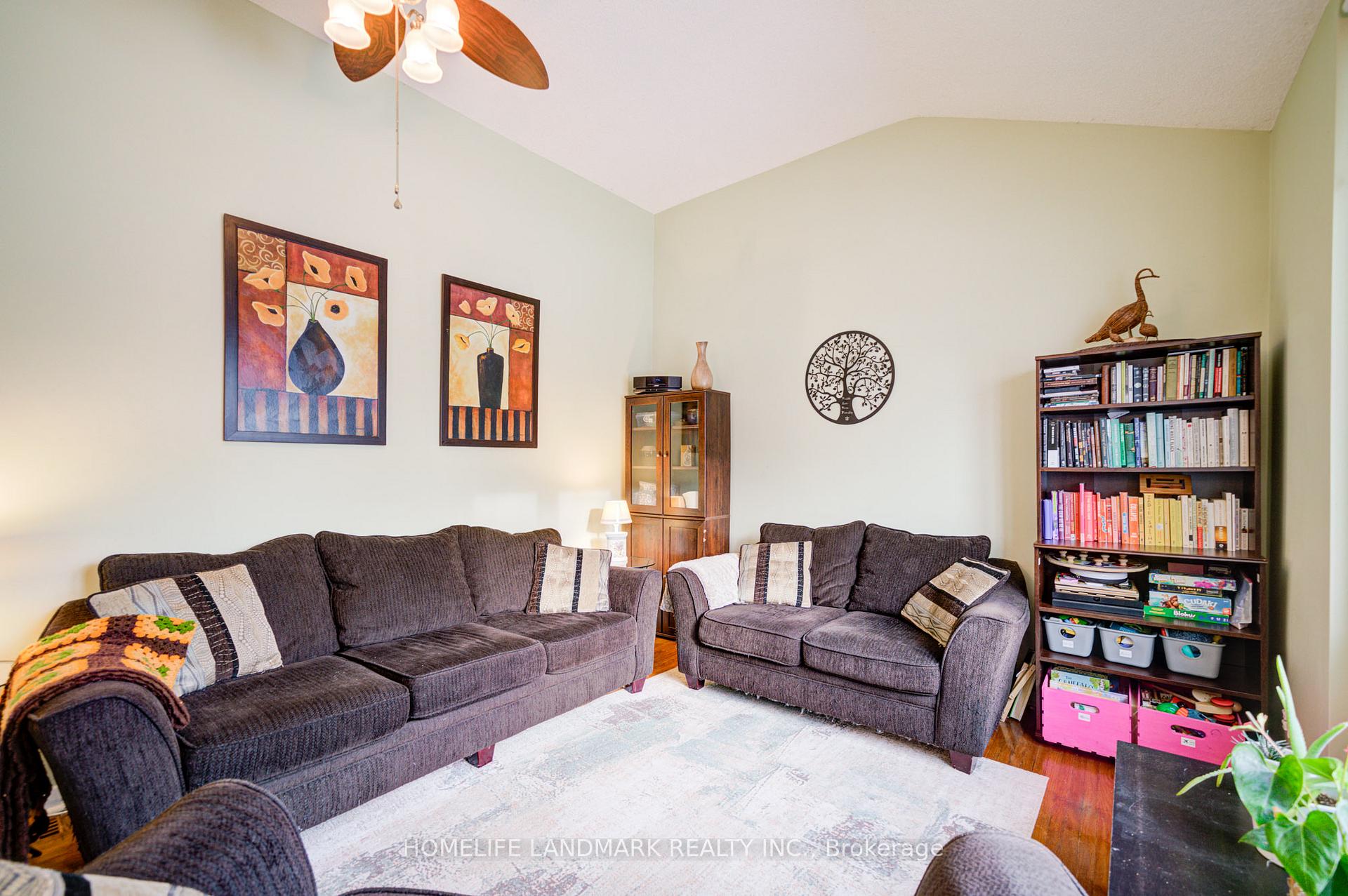 Photo 13 of 35 Benshire Drive, Scarborough, Woburn — HOMEH