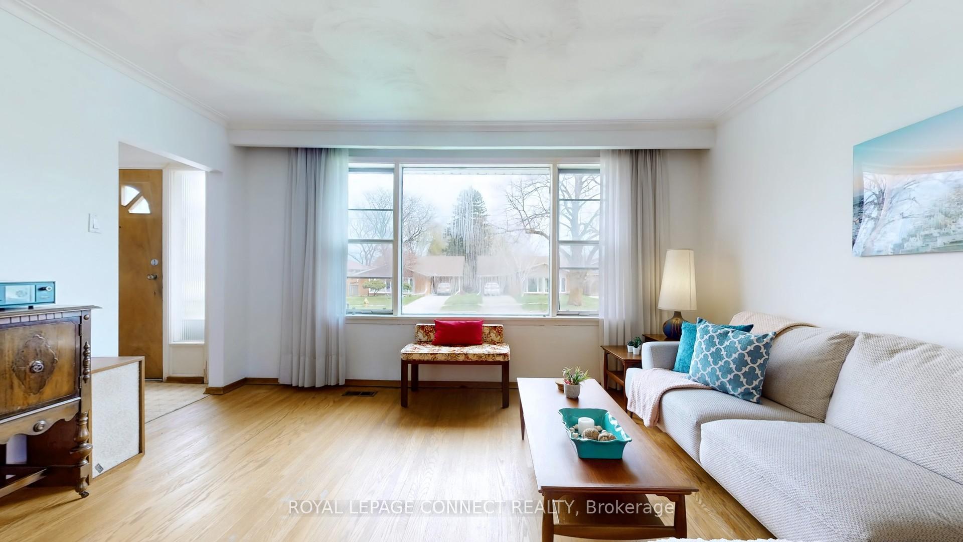Photo 4 of 26 Bromton Drive, Scarborough, Bendale — HOMEH