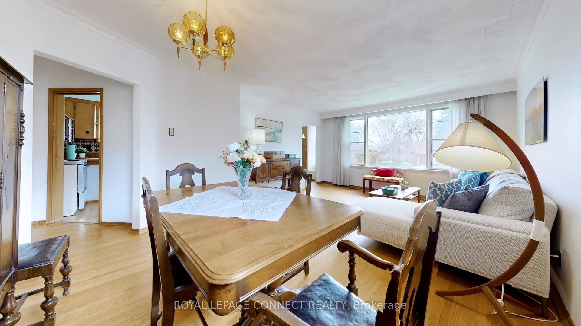 Photo 10 of 26 Bromton Drive, Scarborough, Bendale — HOMEH
