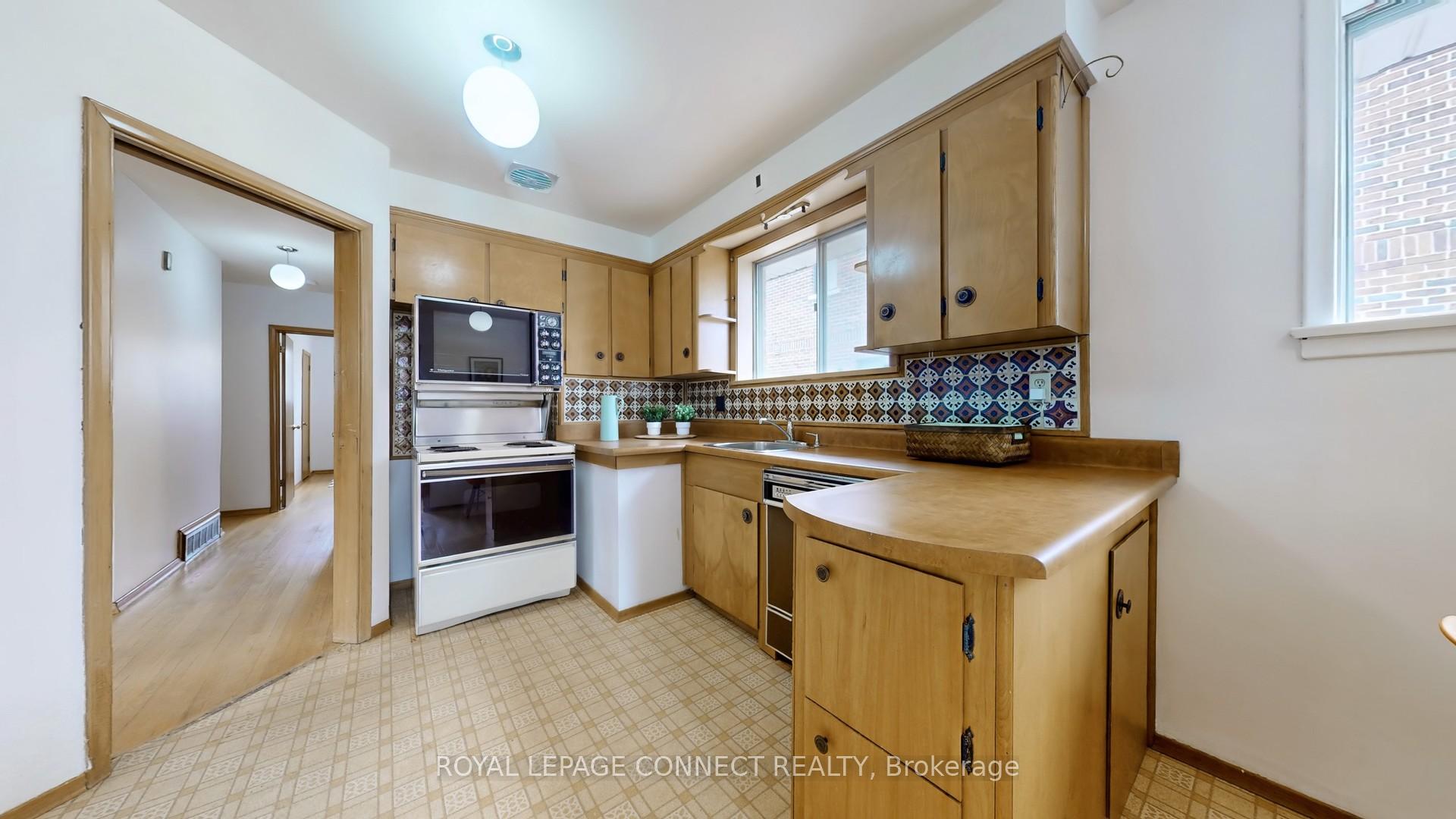 Photo 11 of 26 Bromton Drive, Scarborough, Bendale — HOMEH