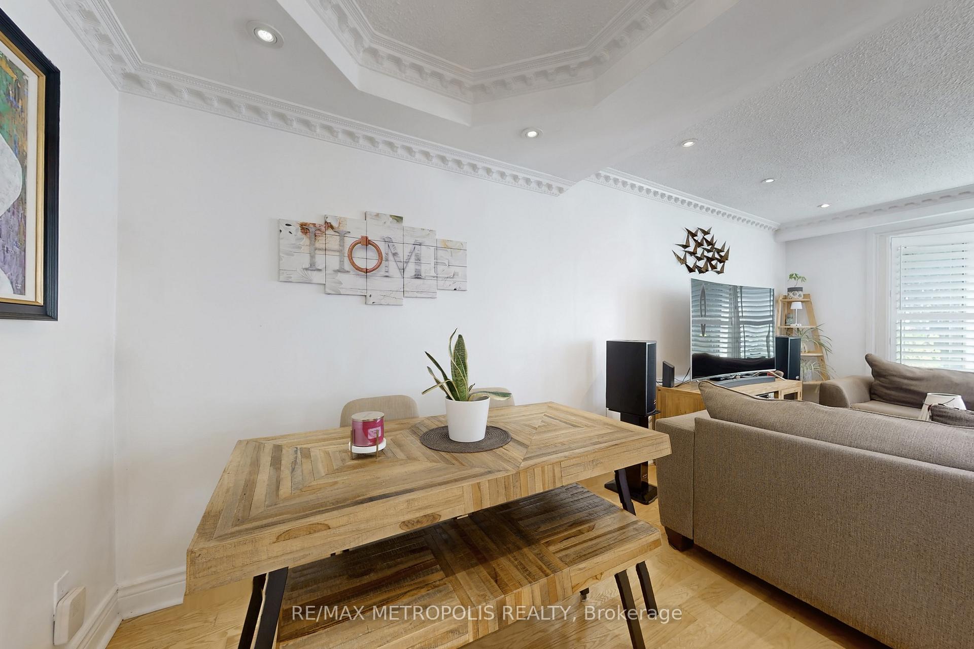 Photo 12 of 18 Hutcherson Square, Scarborough, Malvern — HOMEH