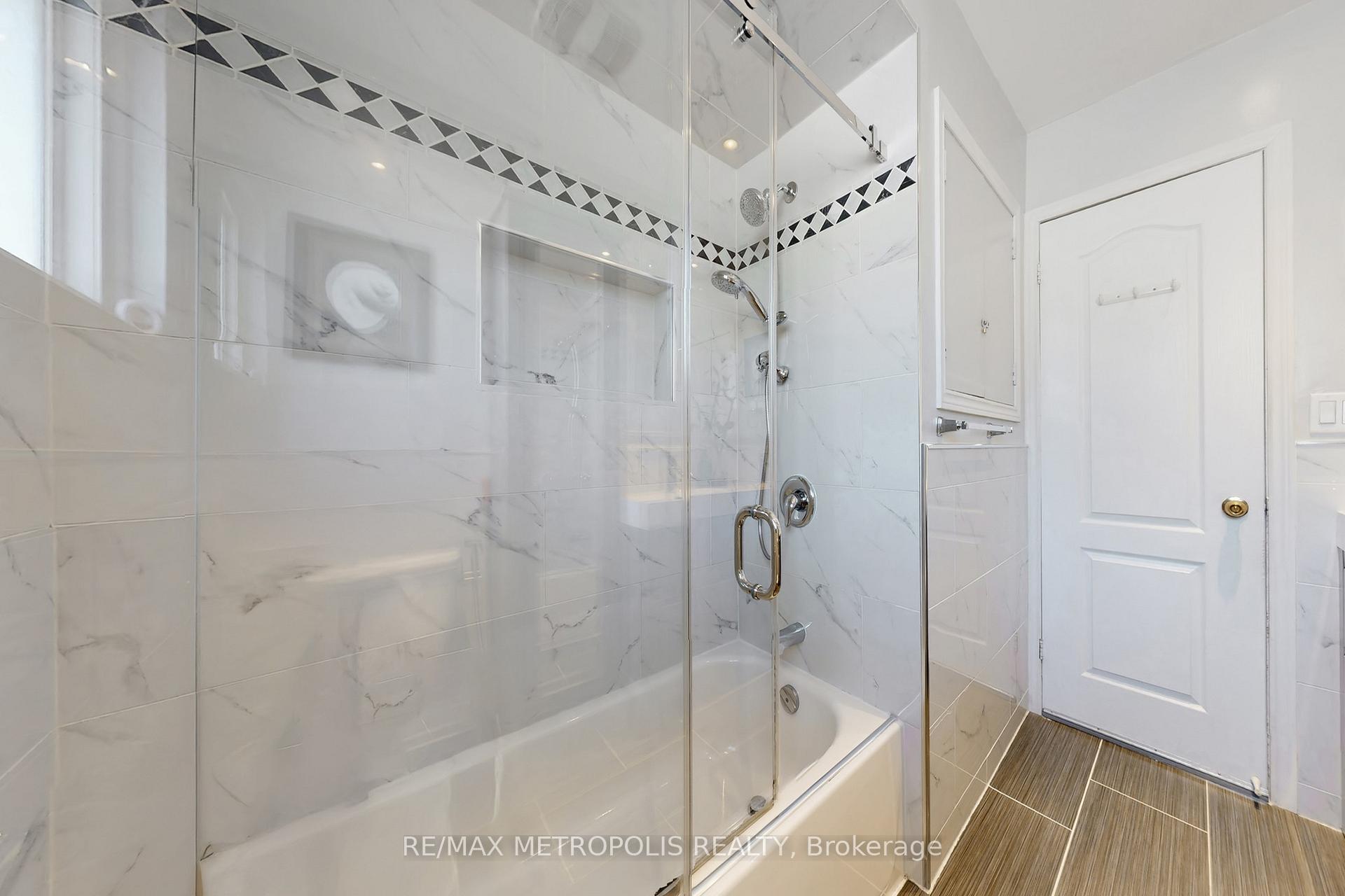 Photo 19 of 18 Hutcherson Square, Scarborough, Malvern — HOMEH