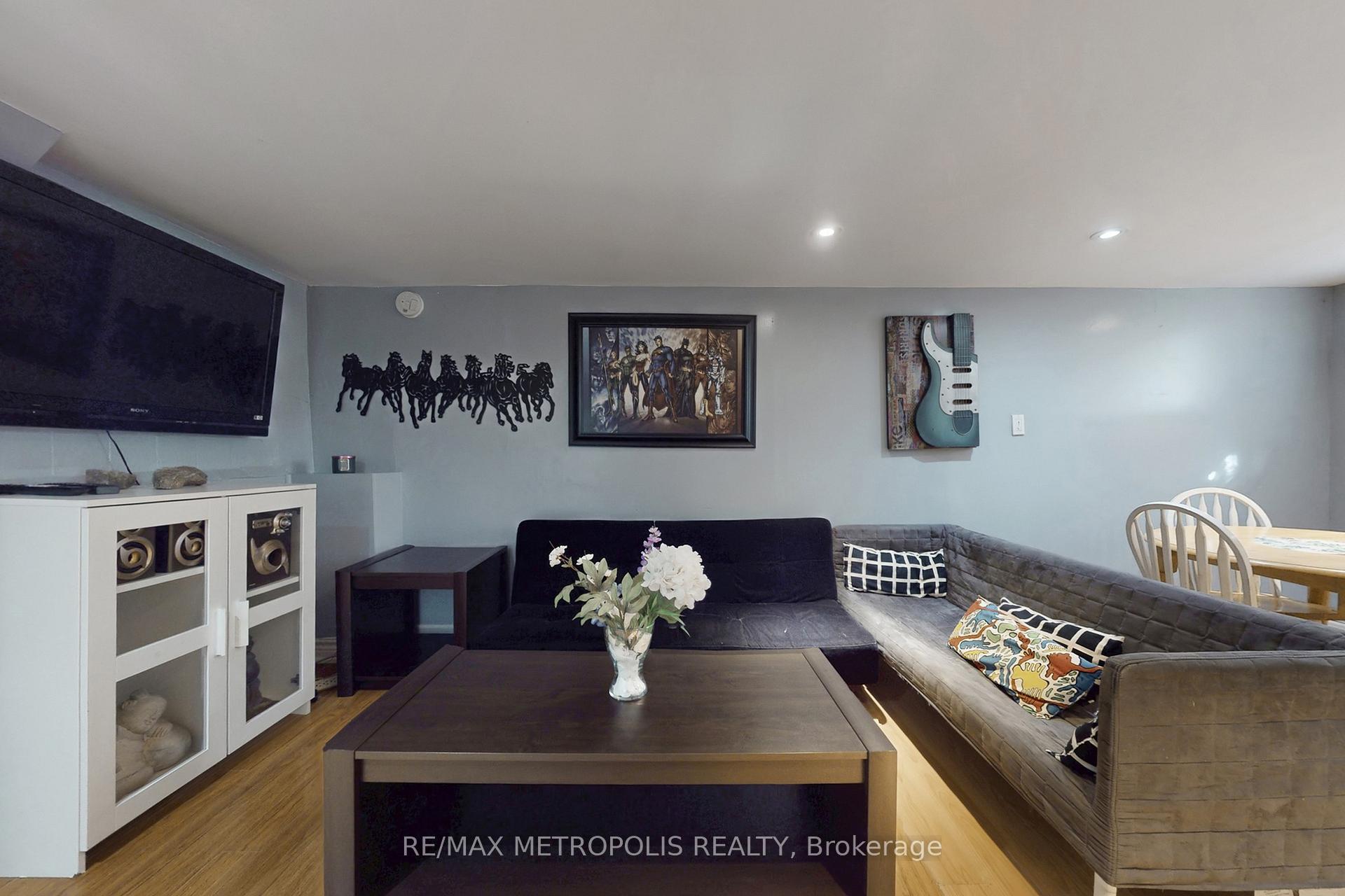 Photo 20 of 18 Hutcherson Square, Scarborough, Malvern — HOMEH
