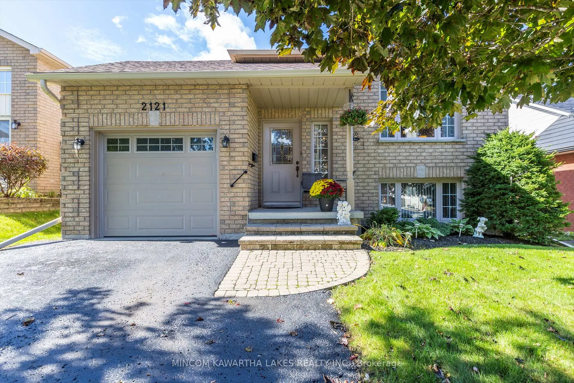 Photo 4 of 2121 Easthill Drive, Peterborough, Ashburnham Ward 4 — HOMEH