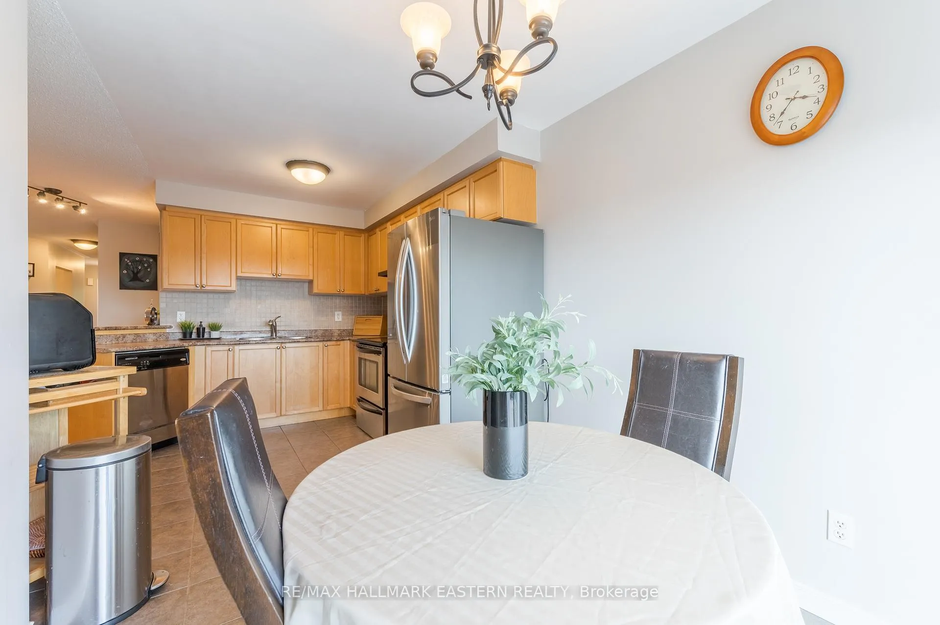 Photo 23 of 531 Garbutt Terrace, Peterborough, Northcrest Ward 5 — HOMEH