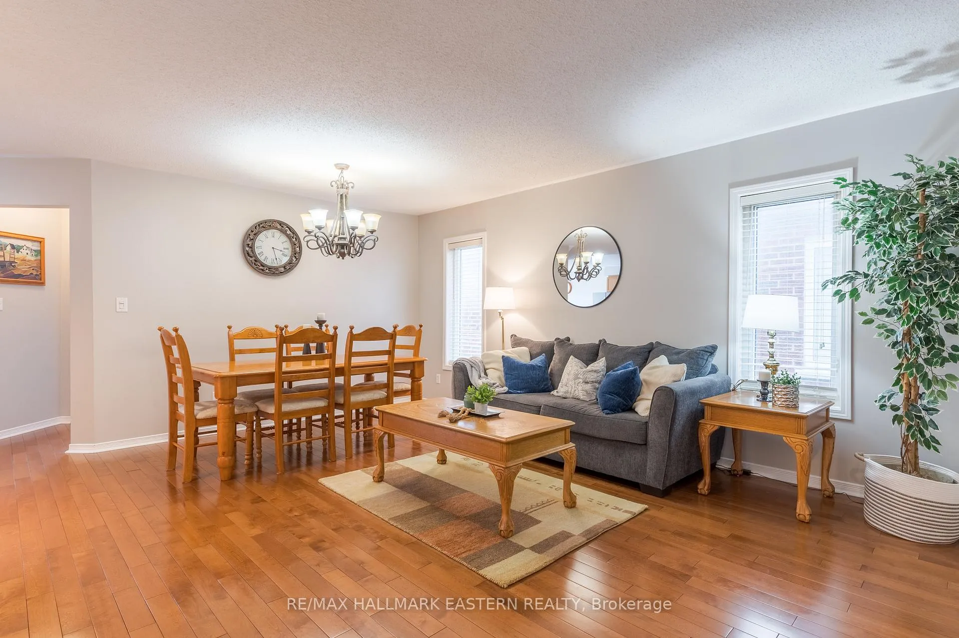 Photo 36 of 531 Garbutt Terrace, Peterborough, Northcrest Ward 5 — HOMEH