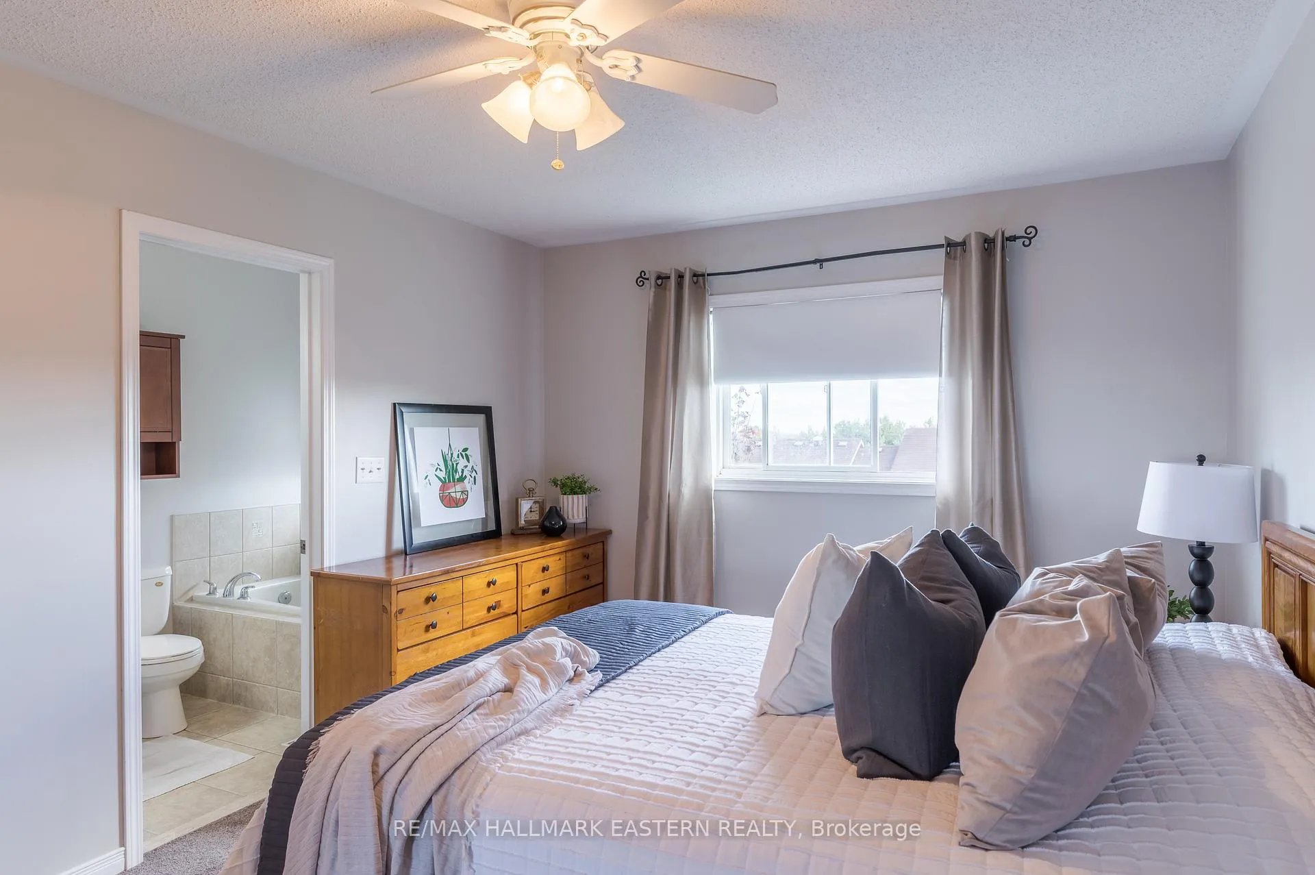Photo 57 of 531 Garbutt Terrace, Peterborough, Northcrest Ward 5 — HOMEH