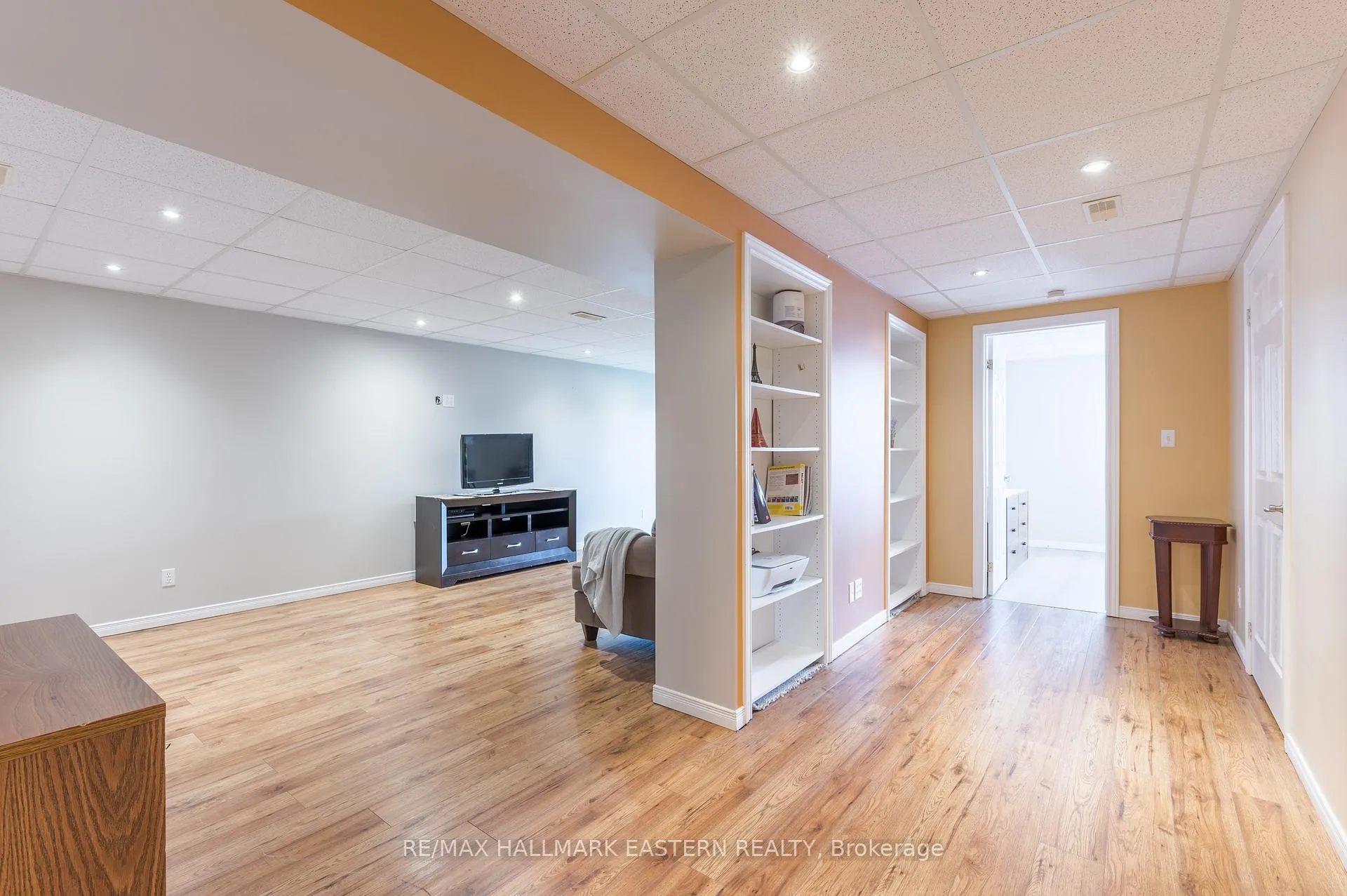 Photo 83 of 531 Garbutt Terrace, Peterborough, Northcrest Ward 5 — HOMEH