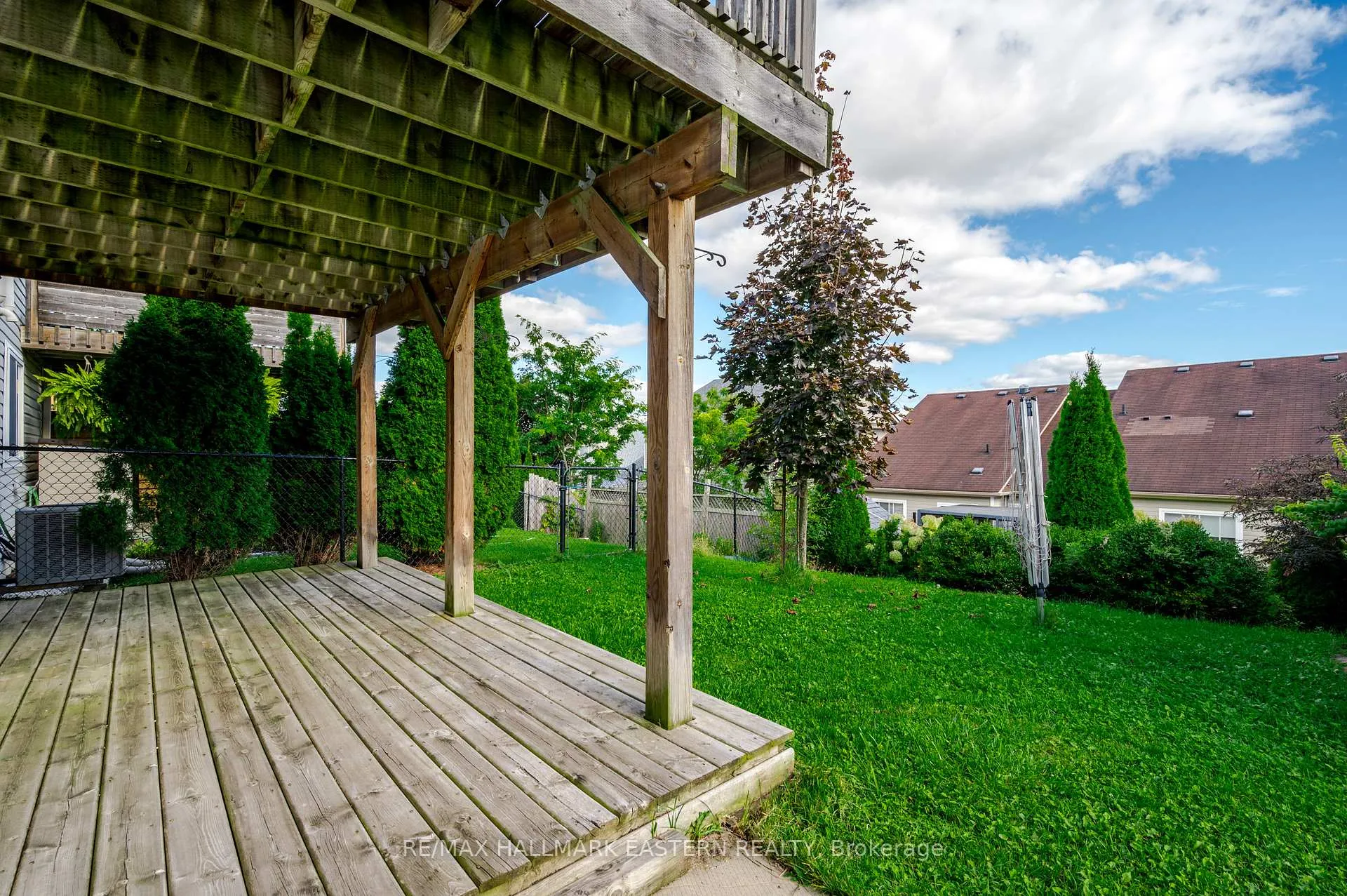 Photo 107 of 531 Garbutt Terrace, Peterborough, Northcrest Ward 5 — HOMEH