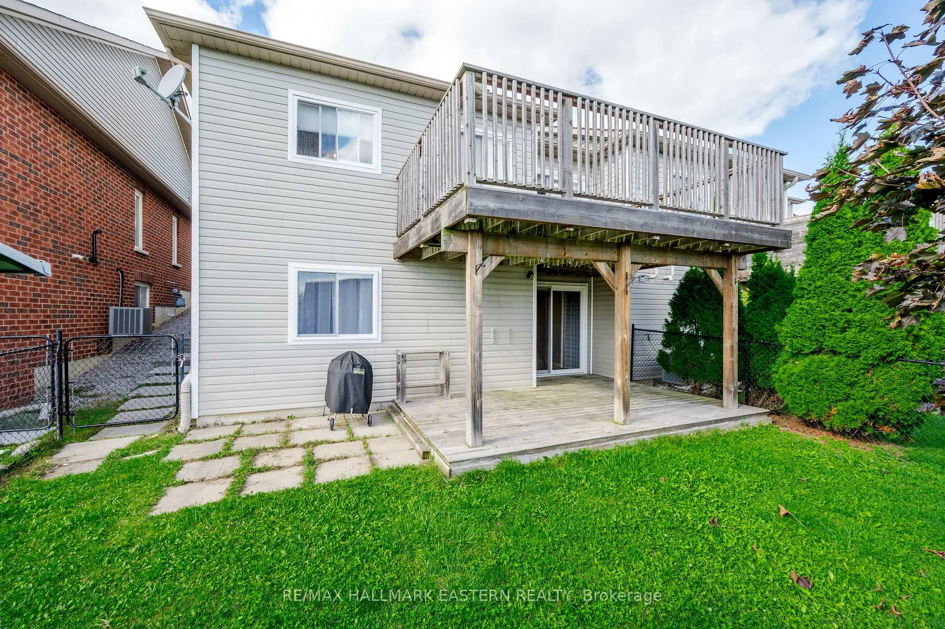 Photo 108 of 531 Garbutt Terrace, Peterborough, Northcrest Ward 5 — HOMEH