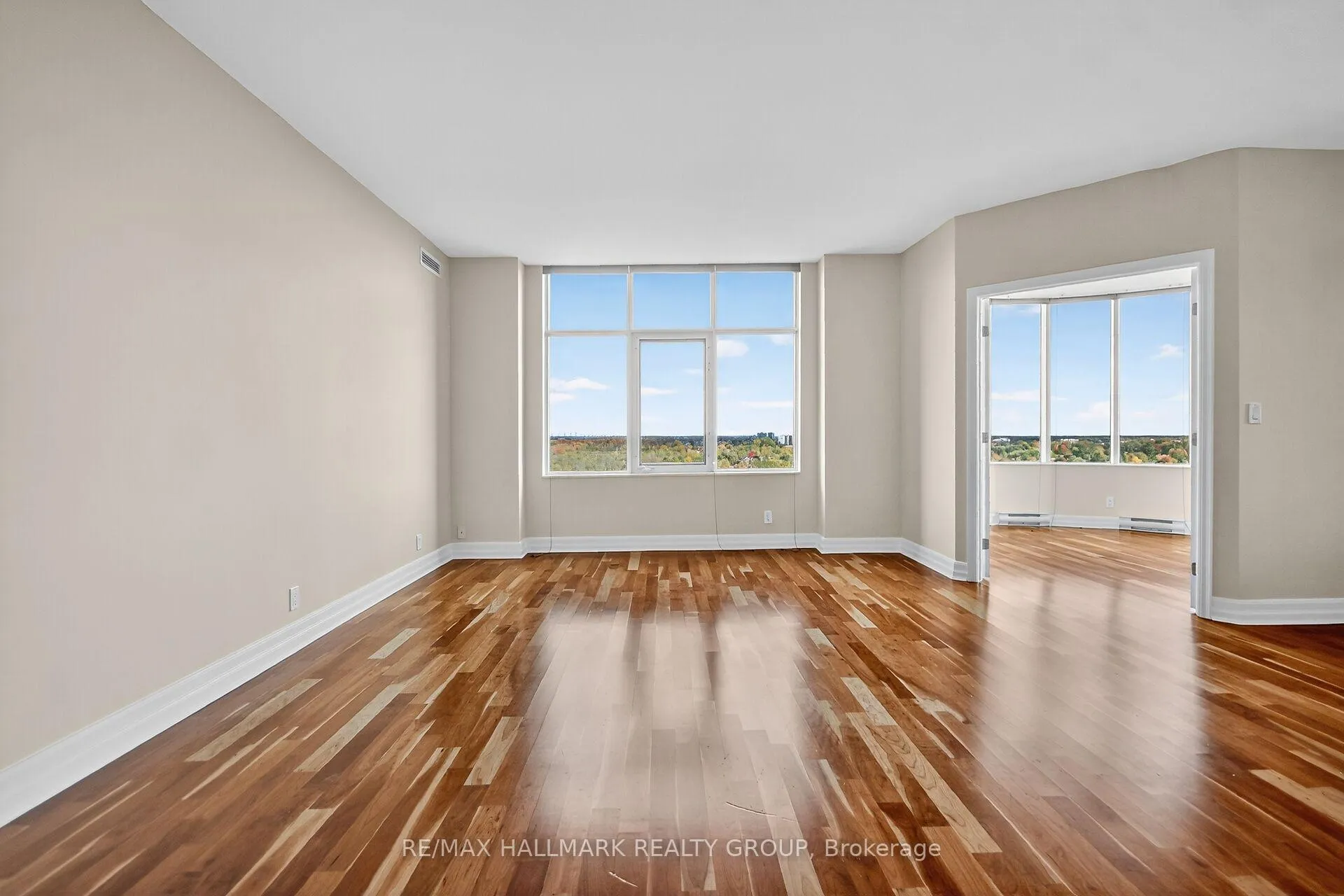 Photo 5 of Unit 1707, 3590 Rivergate Way, Ottawa, Quinterra — HOMEH