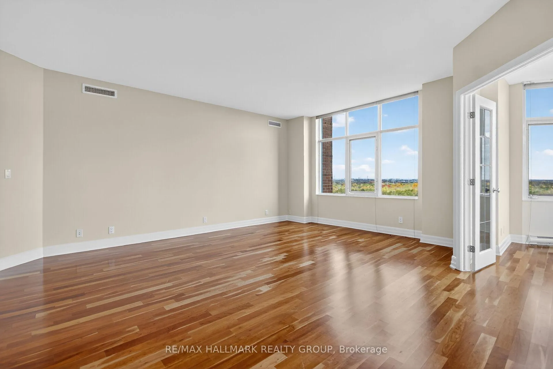Photo 6 of Unit 1707, 3590 Rivergate Way, Ottawa, Quinterra — HOMEH