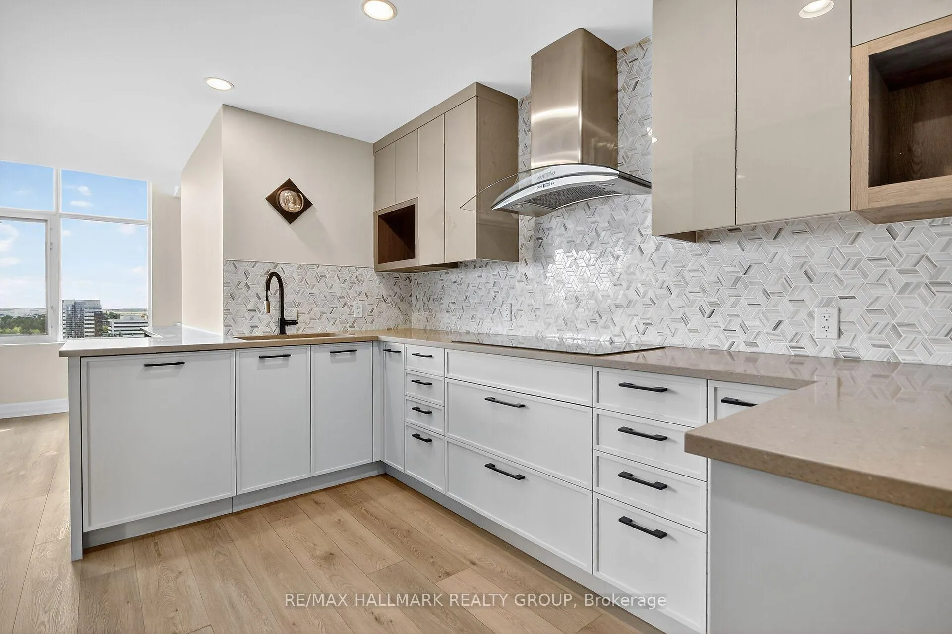 Photo 12 of Unit 1707, 3590 Rivergate Way, Ottawa, Quinterra — HOMEH