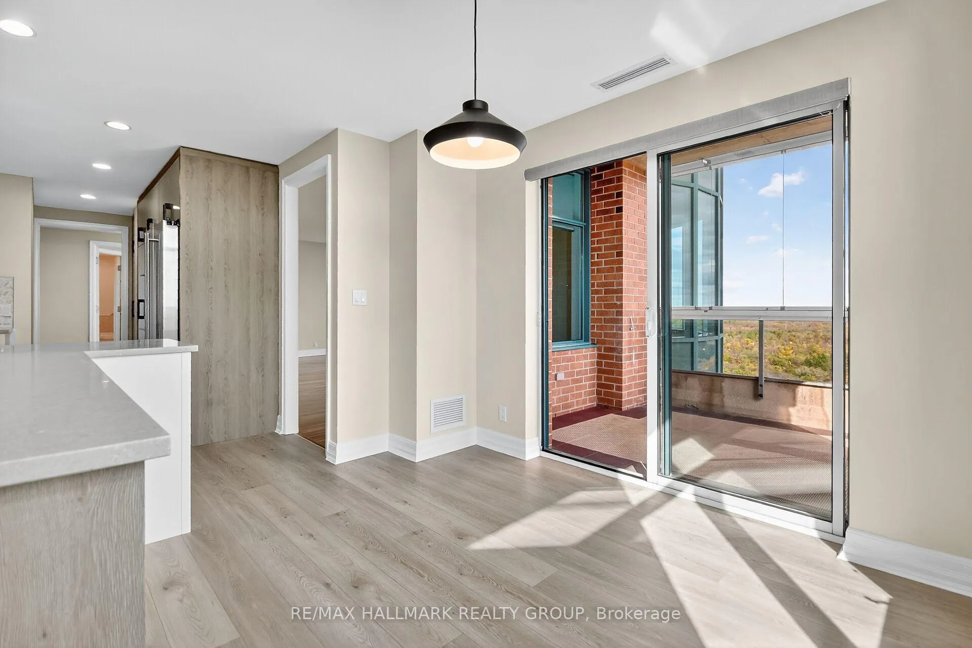 Photo 17 of Unit 1707, 3590 Rivergate Way, Ottawa, Quinterra — HOMEH